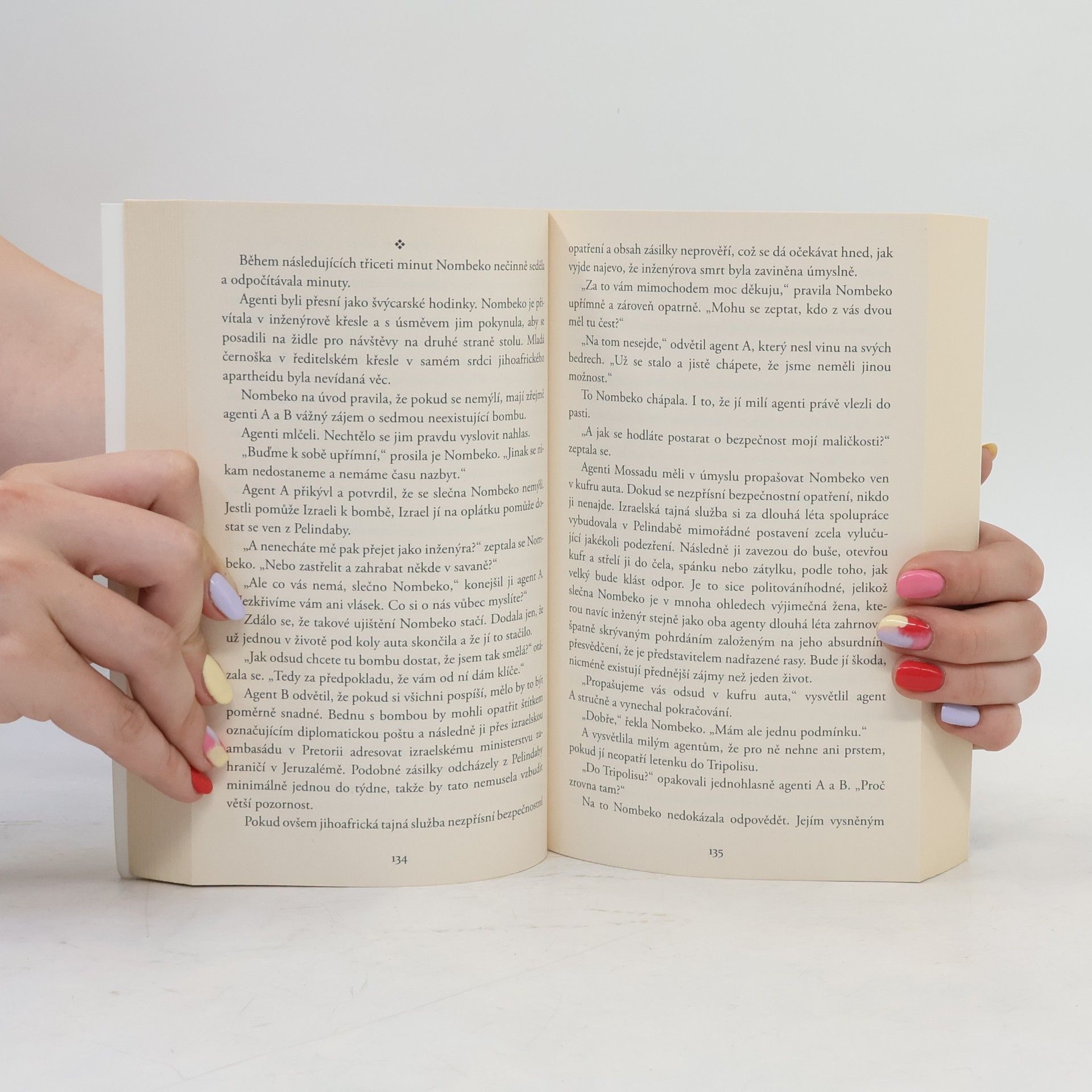 Jonas Jonasson Analfabetka, která uměla počítat