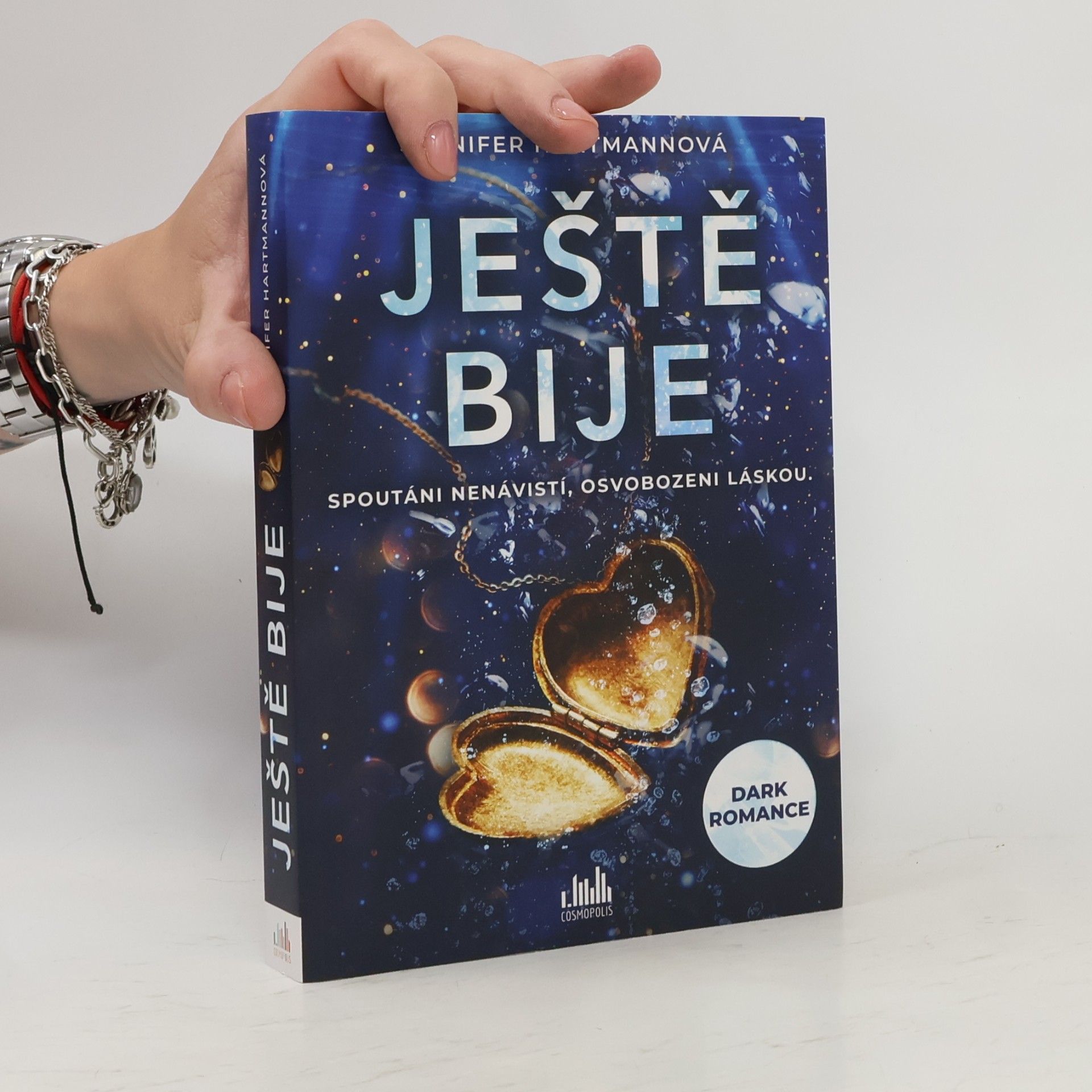 Jennifer Hartmann Ještě bije