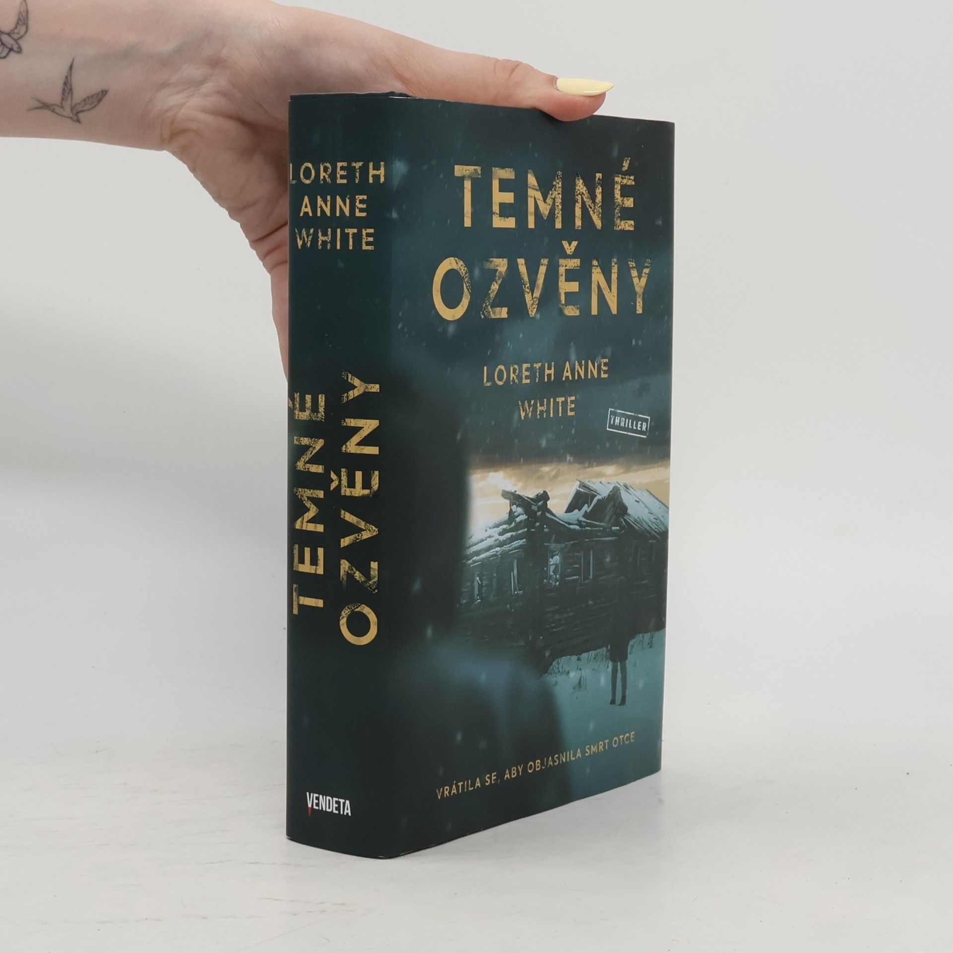 Loreth Anne White Temné ozvěny