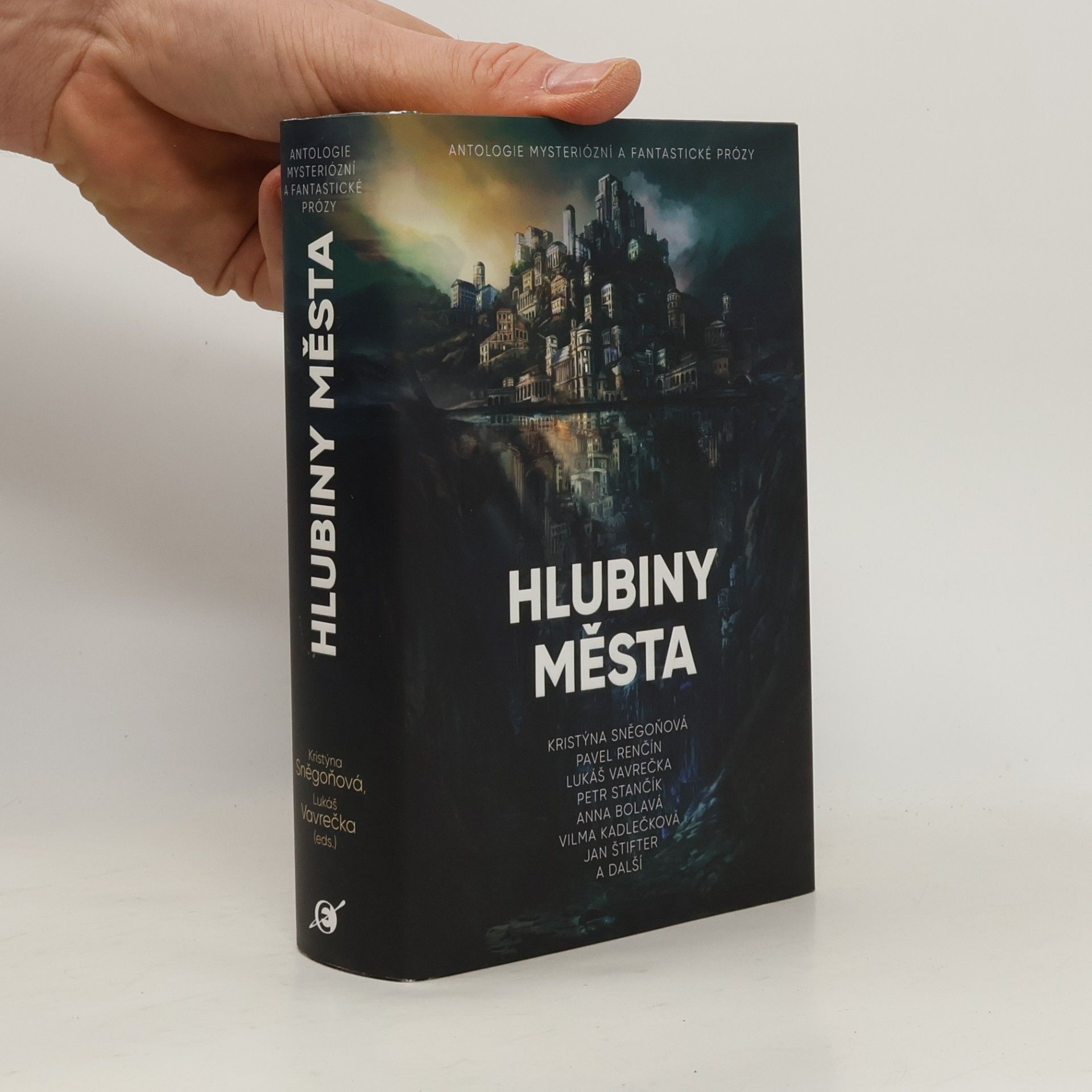 Kolektiv autorů Hlubiny města: antologie mysteriózní a fantastické prózy