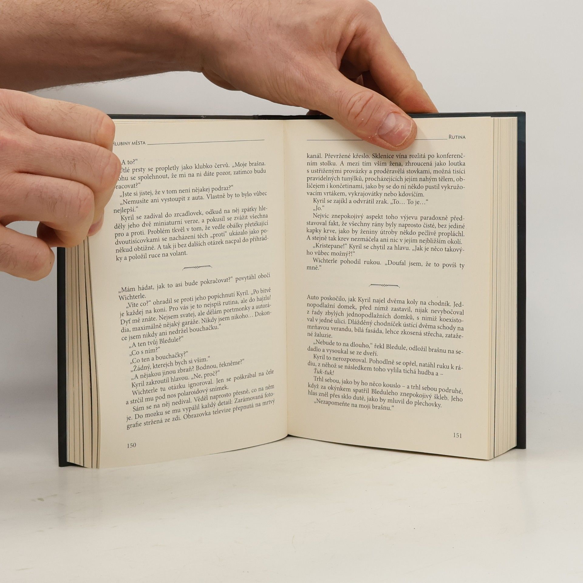 AA.VV. Hlubiny města: antologie mysteriózní a fantastické prózy