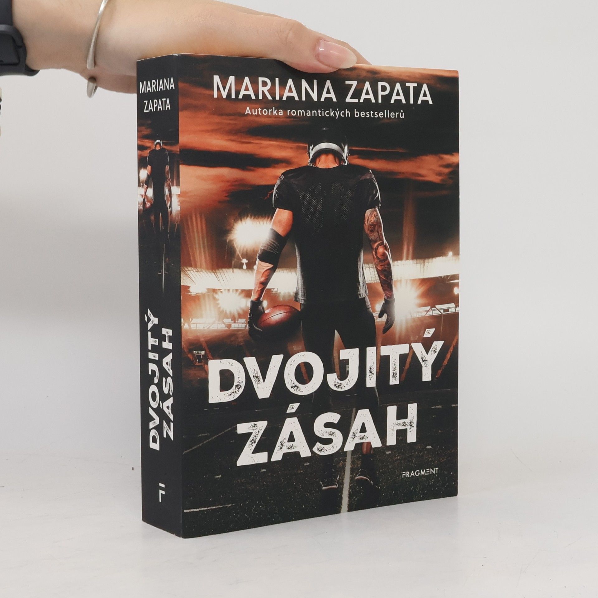 Mariana Zapata Dvojitý zásah