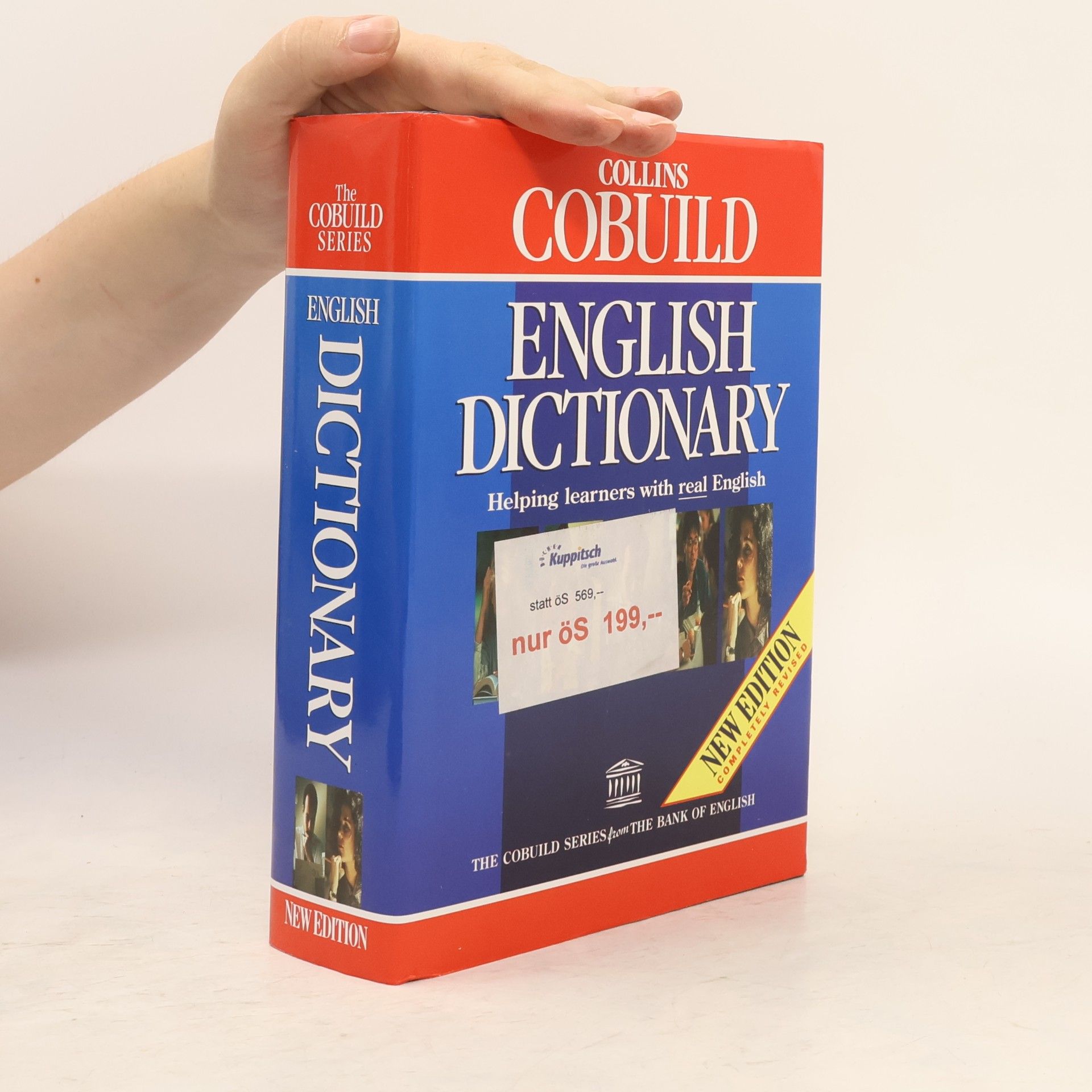 Autorenkollektiv English dictionary: Helping learners with real English