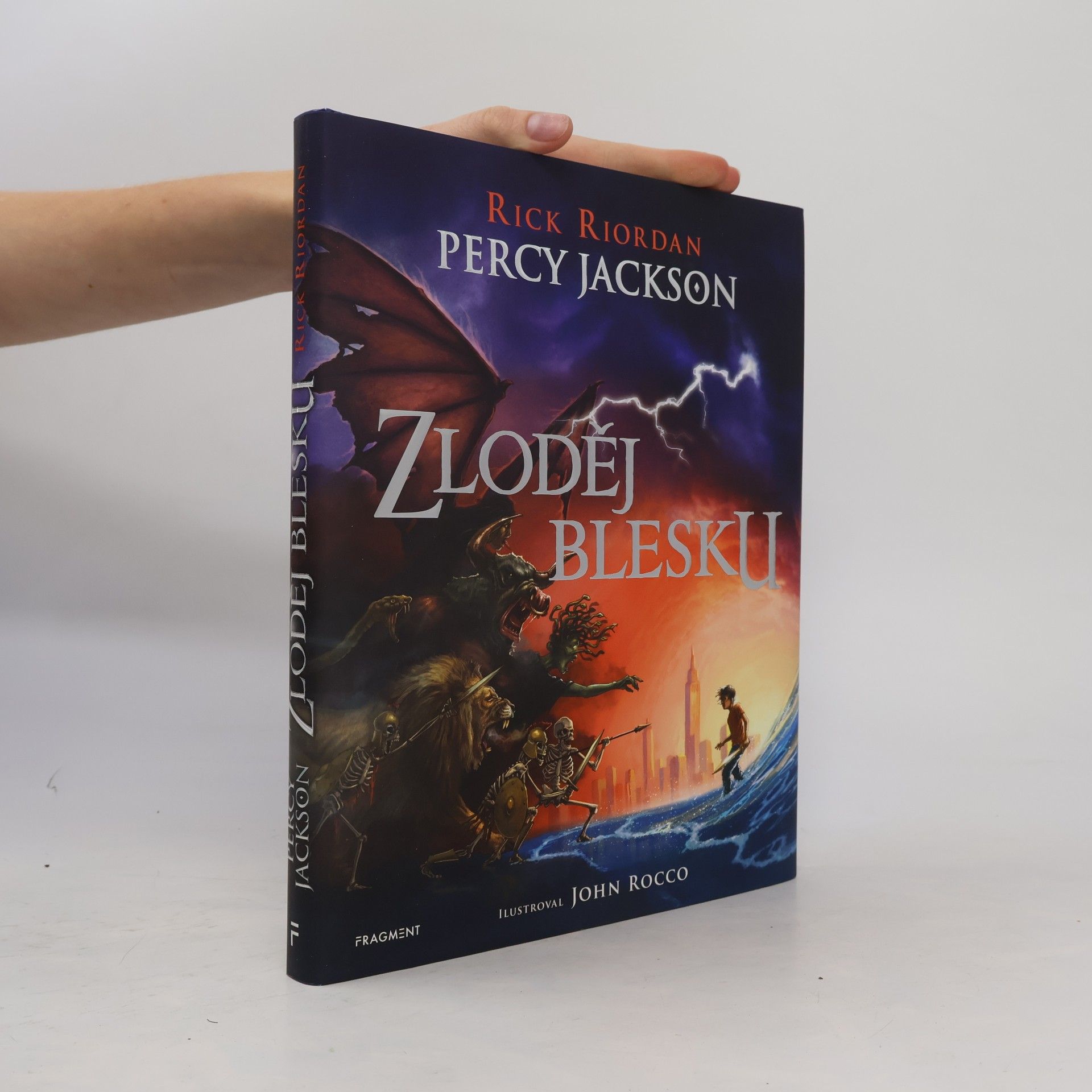 Rick Riordan Percy Jackson. Zloděj blesku