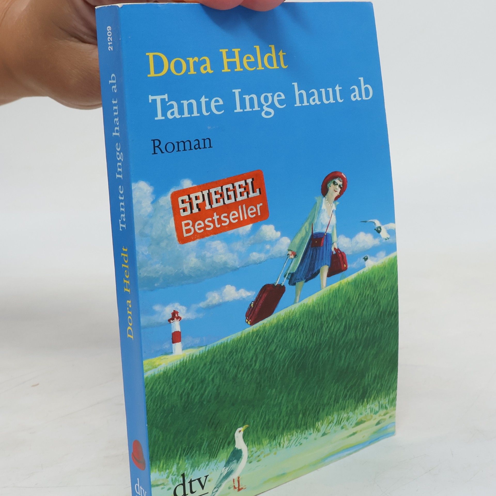 Tante Inge haut ab