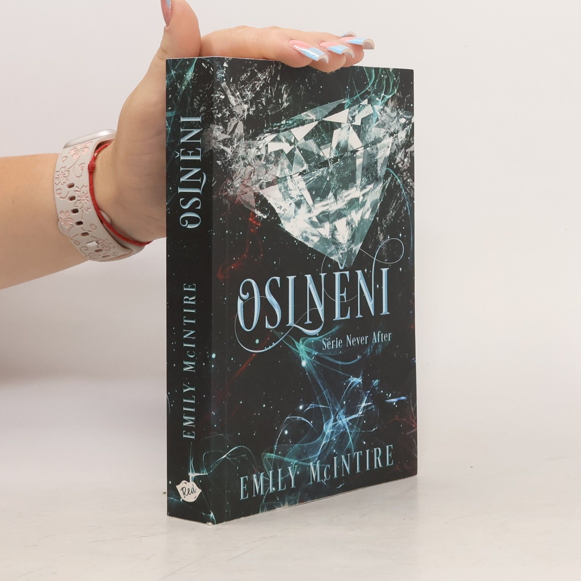 Emily McIntire Oslněni