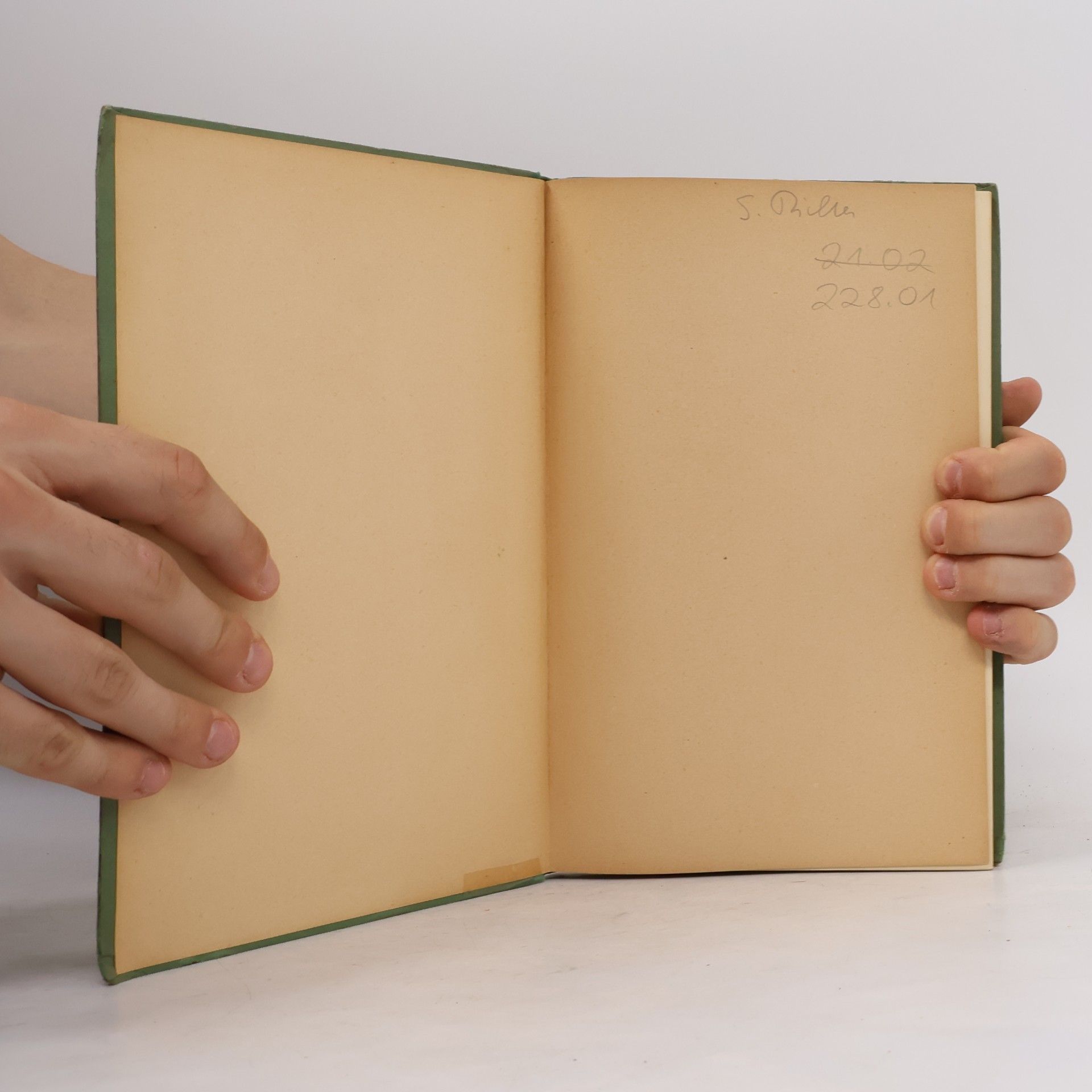 F. G. Gauß Fünfstellige vollständige logaritmische und trigonometrische Tafeln