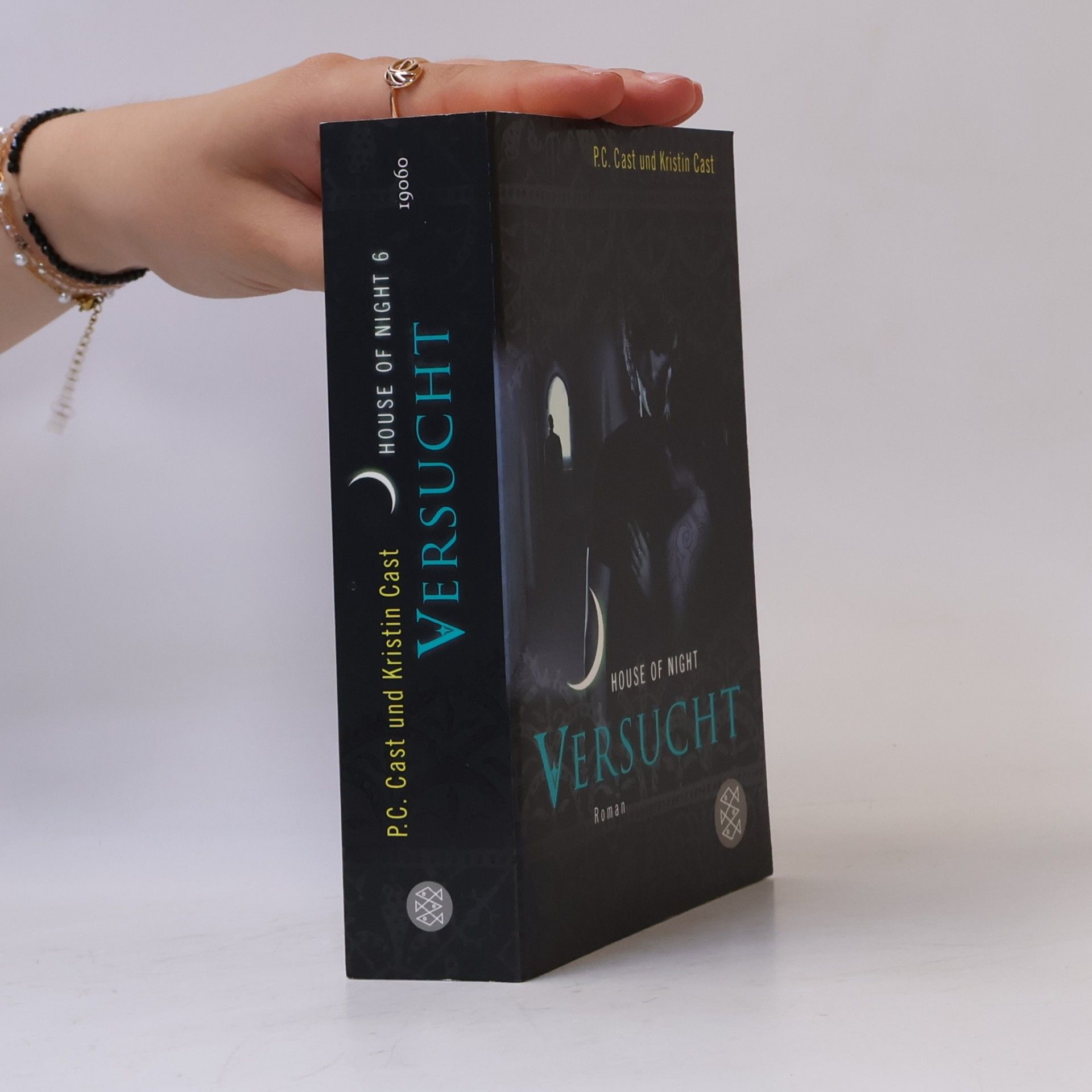 Phyllis Christine Cast House of Night. Versucht