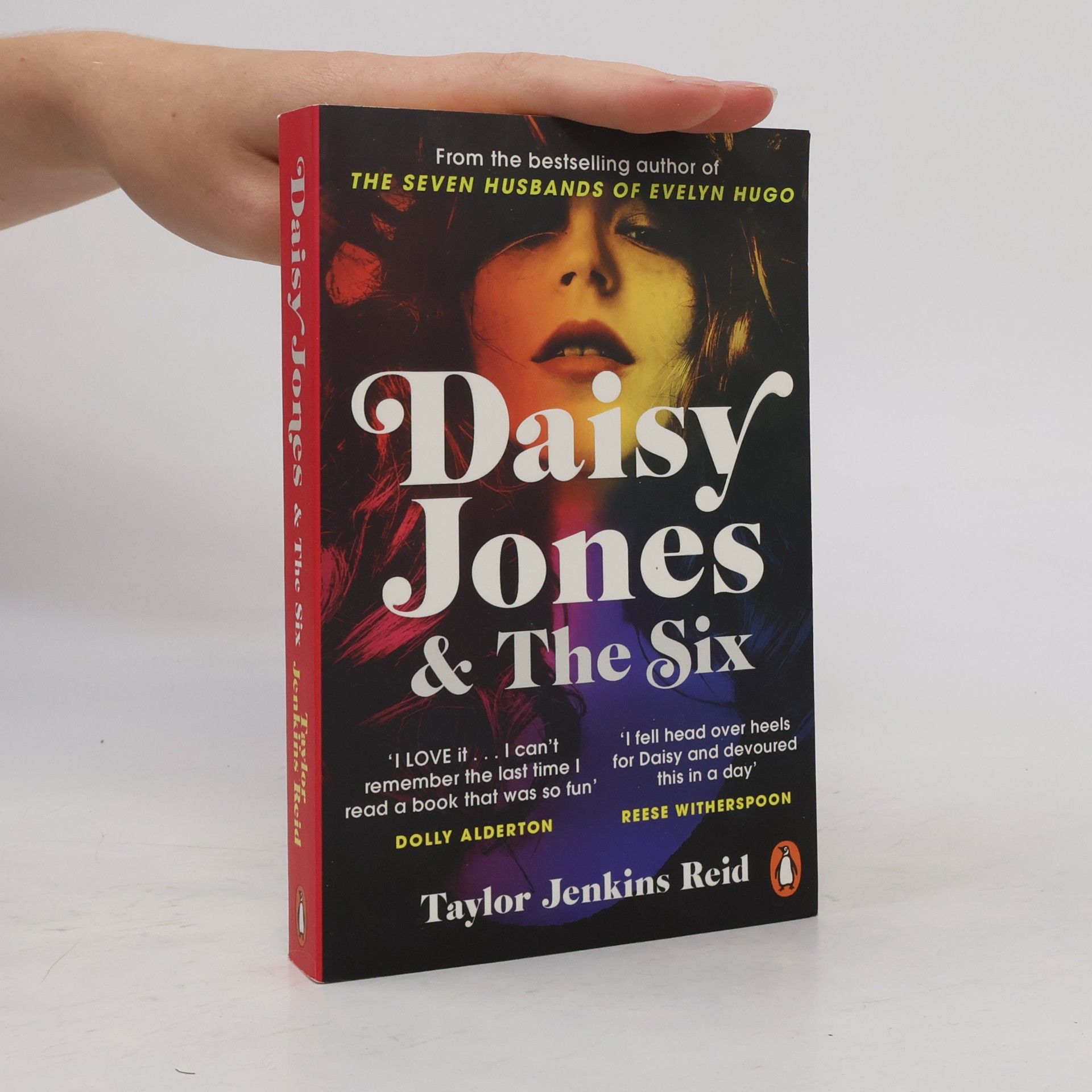 Taylor Jenkins Reid Daisy Jones & The Six