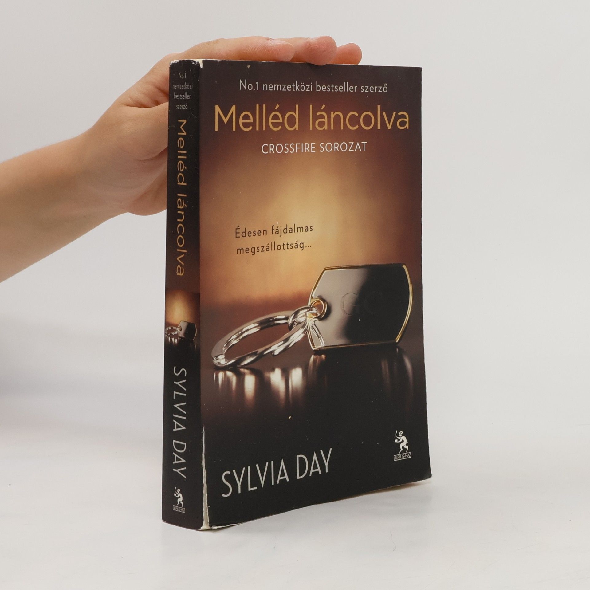 Sylvia Day Melléd láncolva