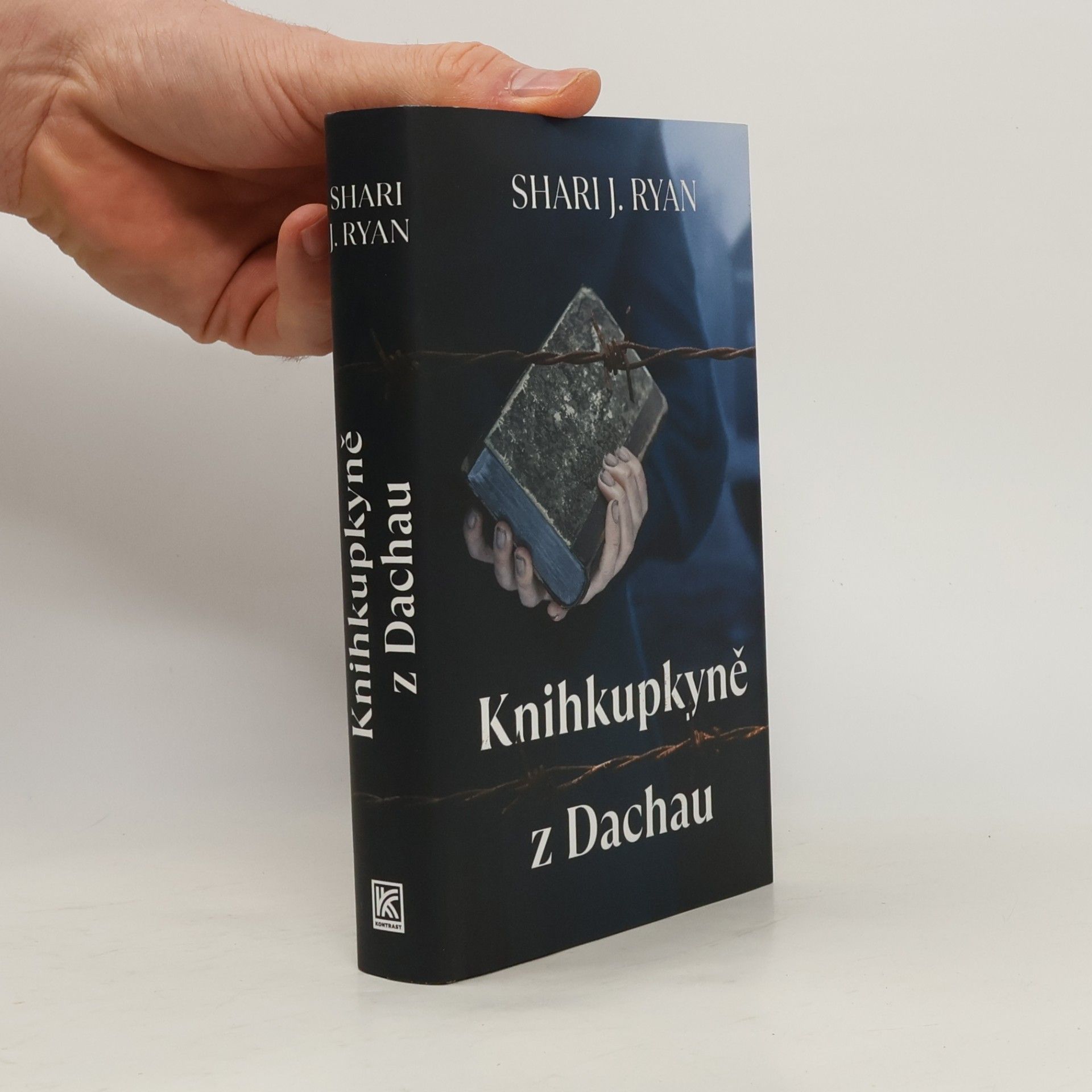 Shari J. Ryan Knihkupkyně z Dachau