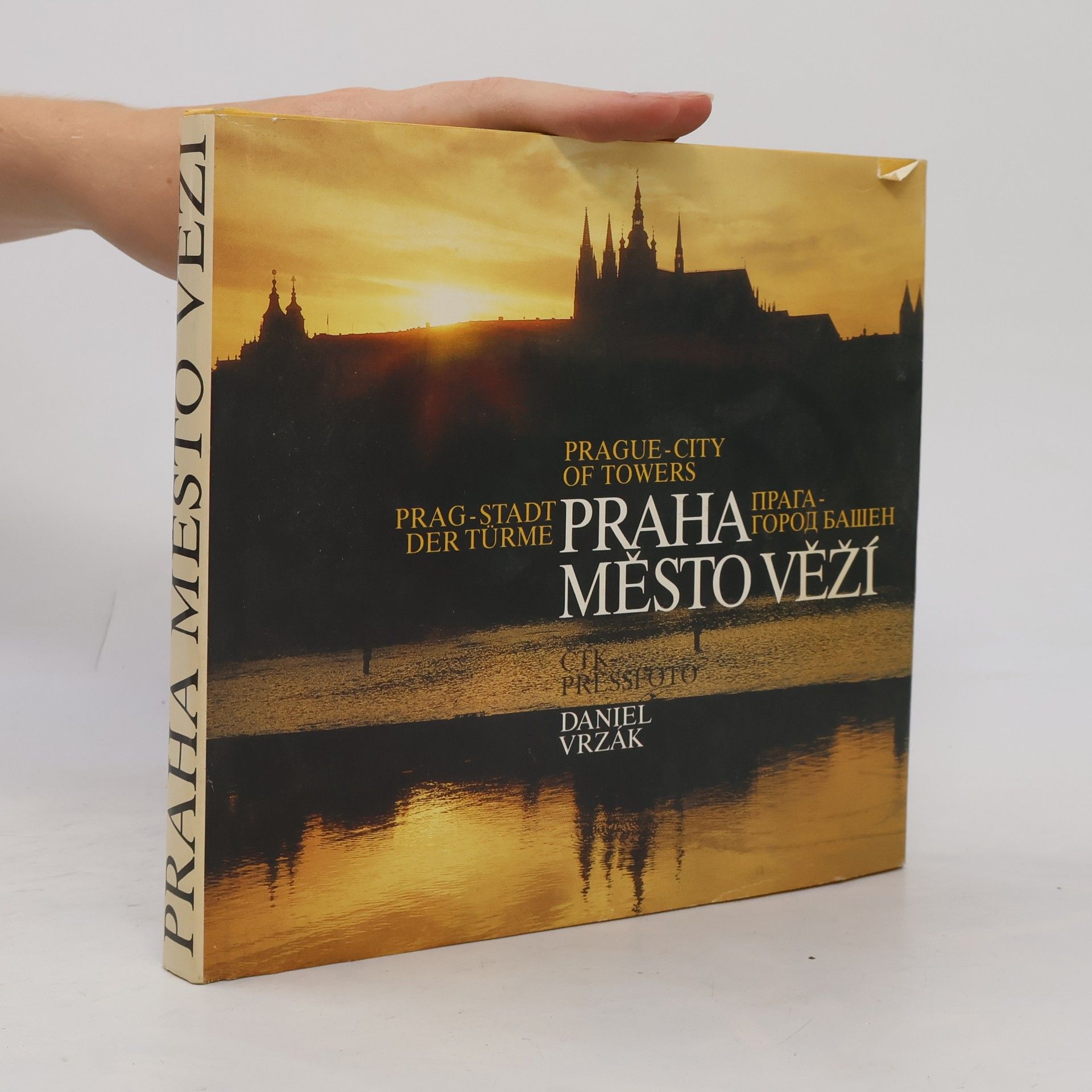 Daniel Vrzák Praha město věží