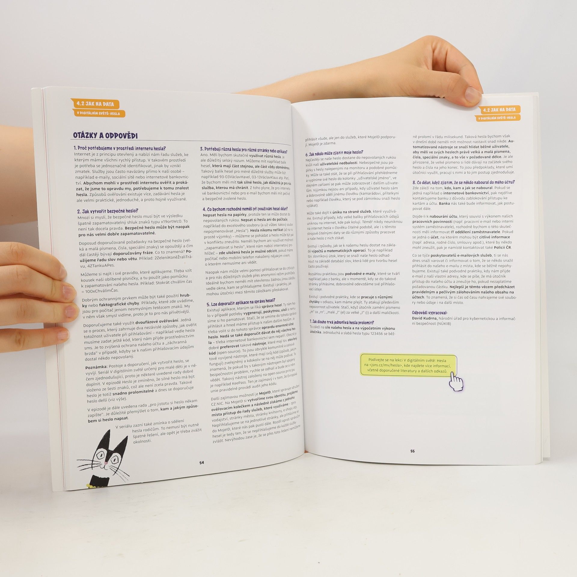 Autorenkollektiv V digitálním světě: mediální vzdělávání s využitím audiovizuálních prostředků pro 1. stupeň základních škol: metodická příručka