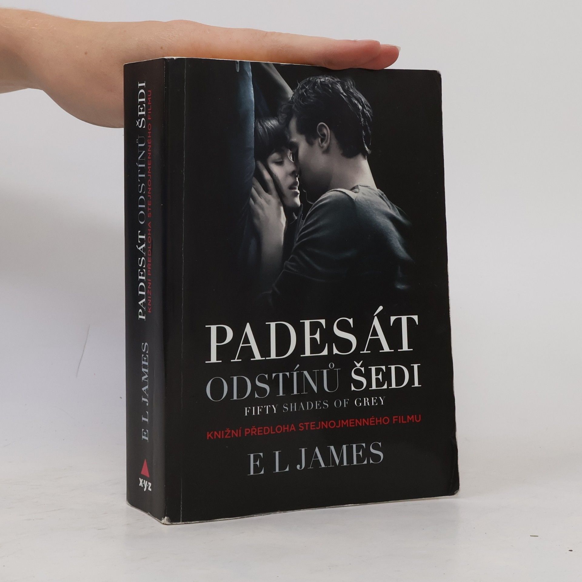 E. L. James Padesát odstínů šedi