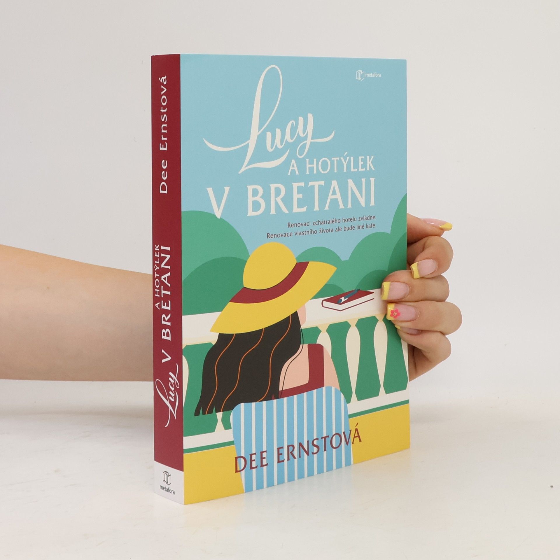 Dee Ernst Lucy a hotýlek v Bretani