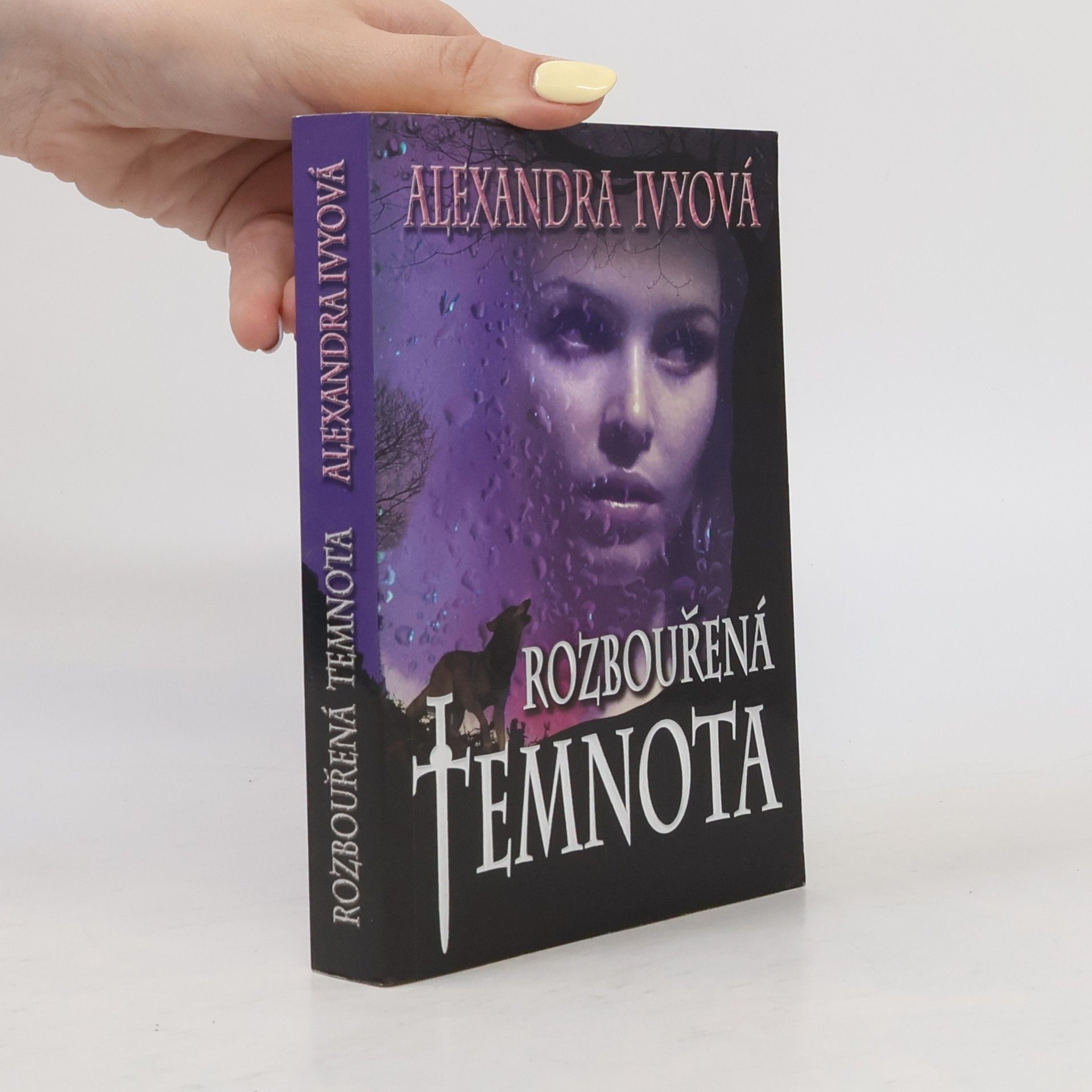 Alexandra Ivy Rozbouřená temnota