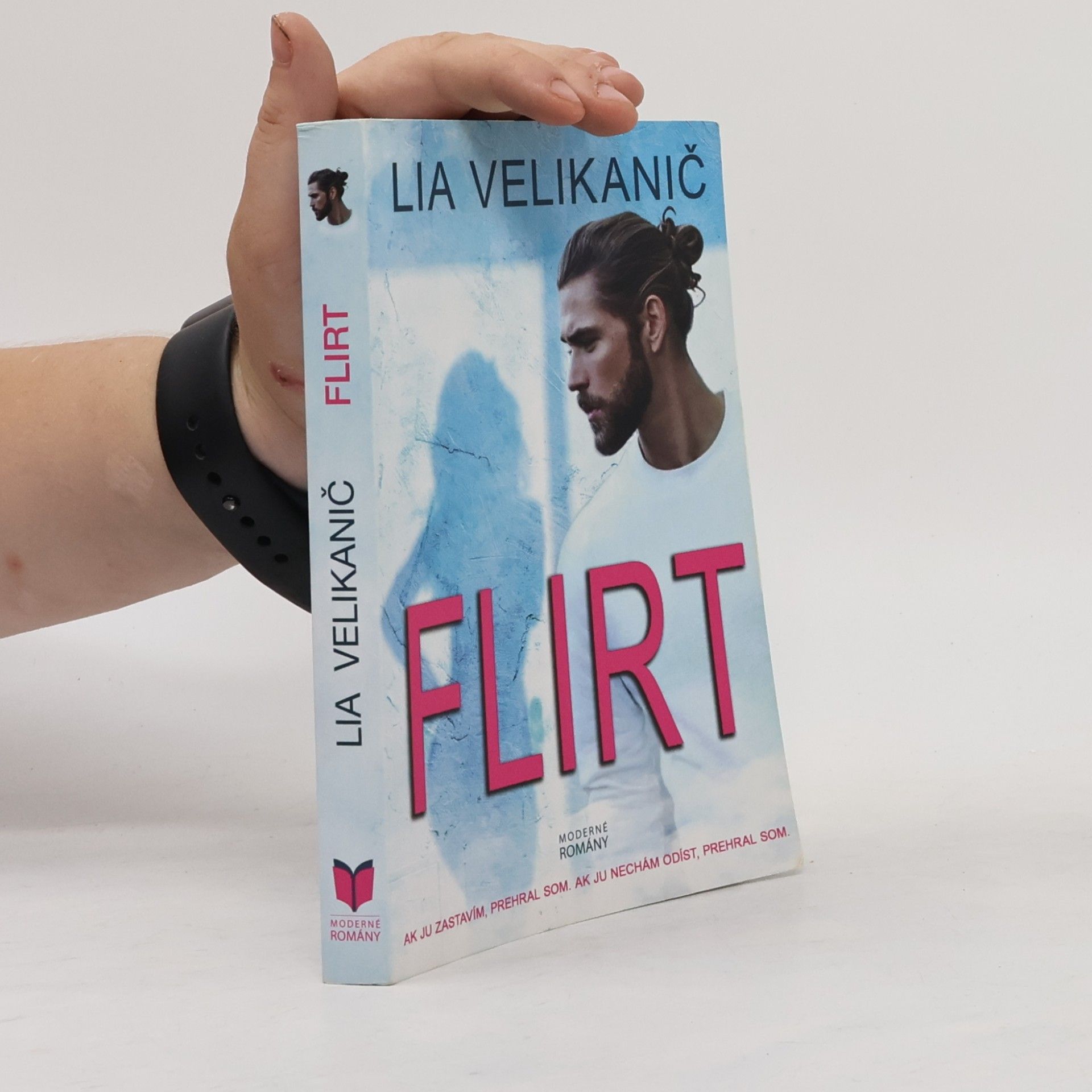 Lia Velikanič Flirt