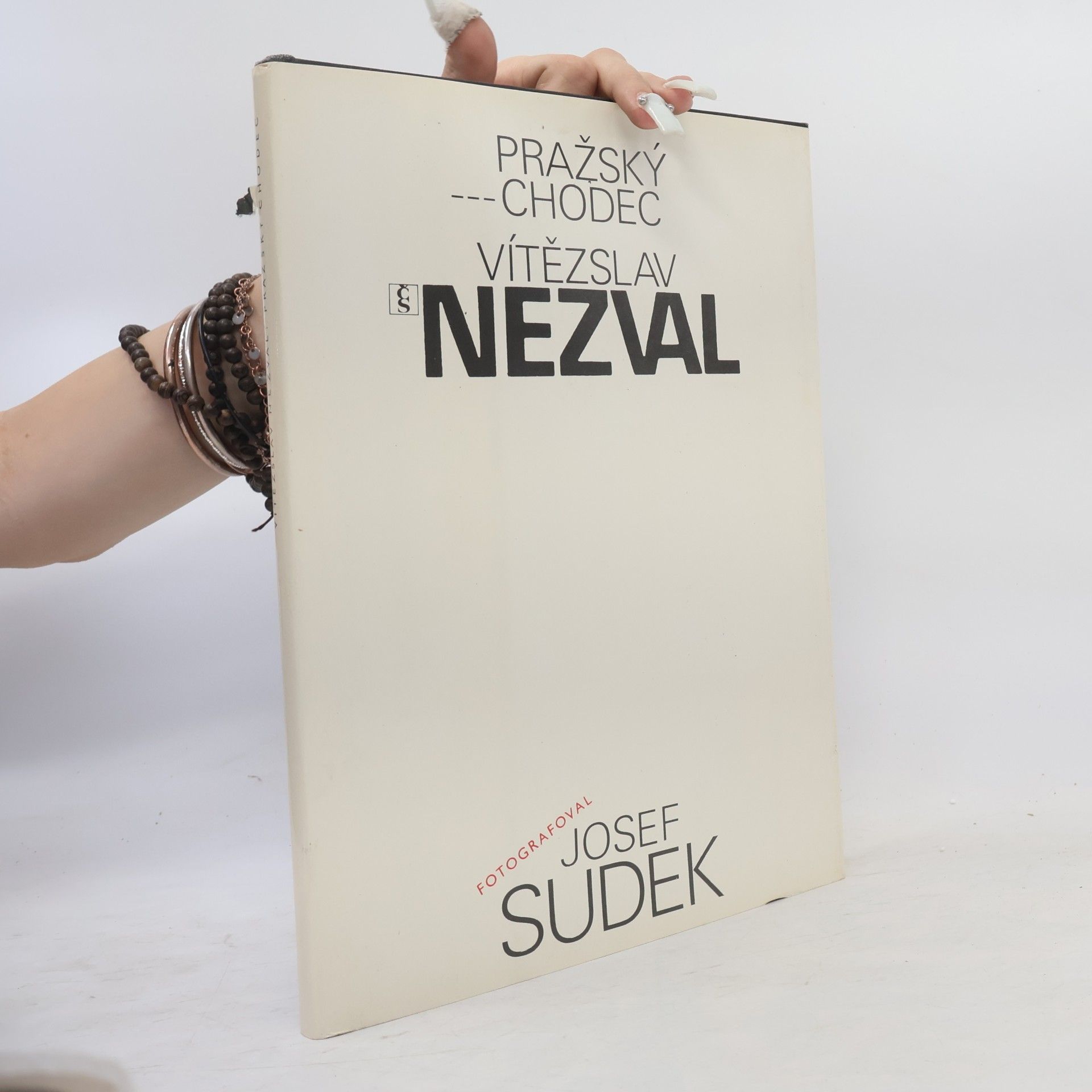 Vítězslav Nezval Pražský chodec