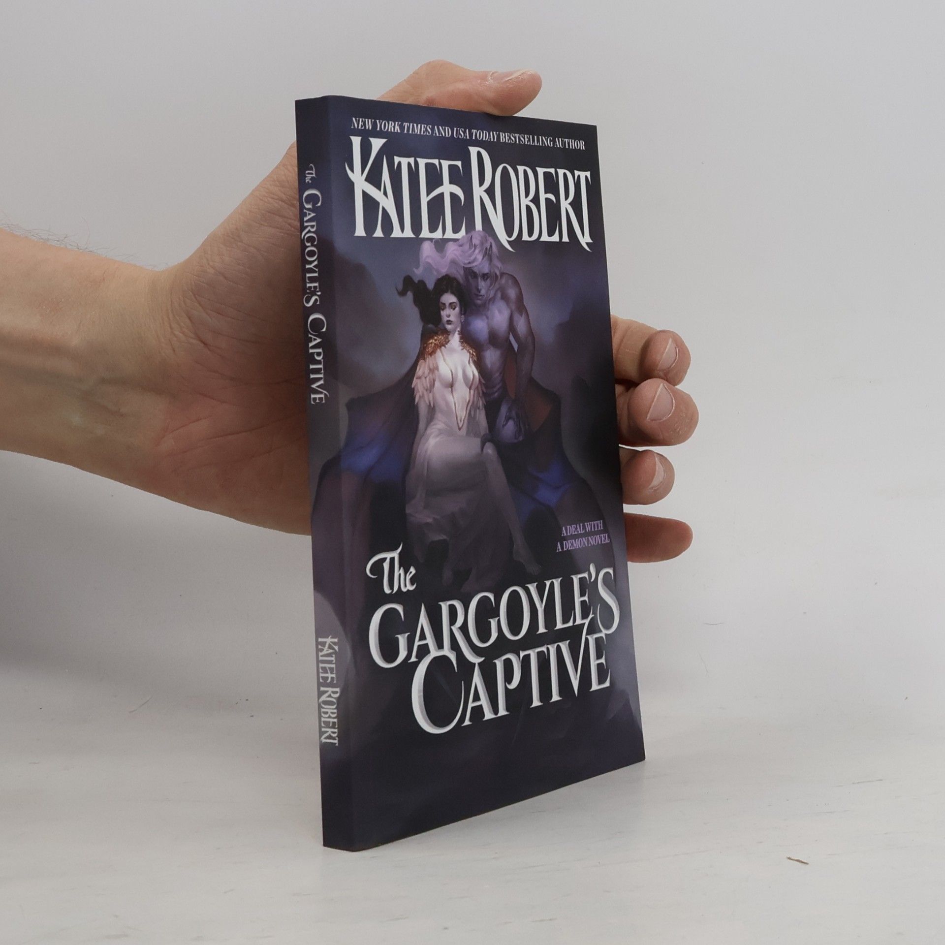 The Gargoyle´s Captive