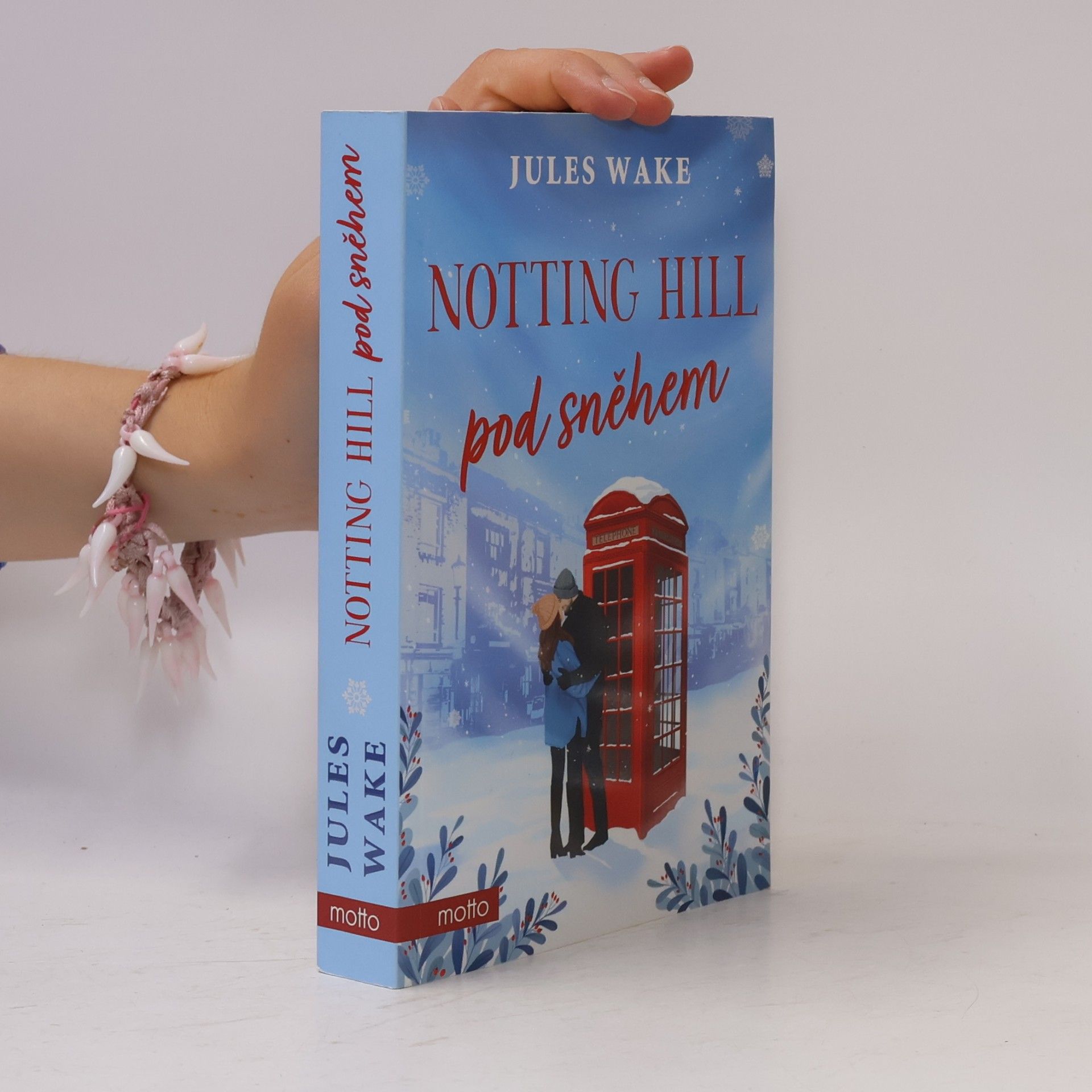 Julie Caplinová Notting Hill pod sněhem
