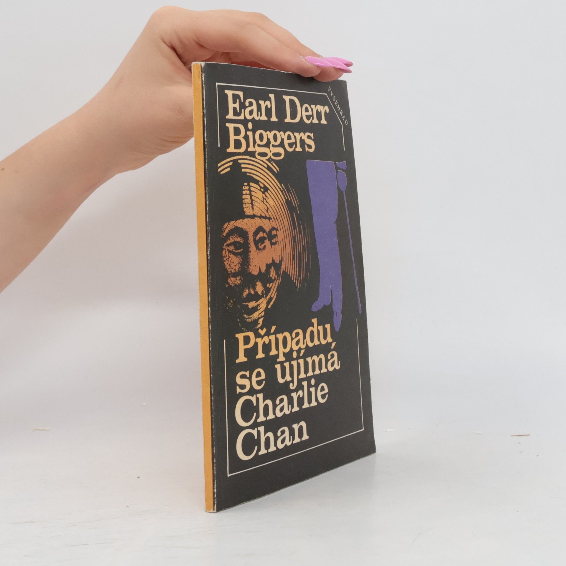 Earl Derr Biggers Případu se ujímá Charlie Chan