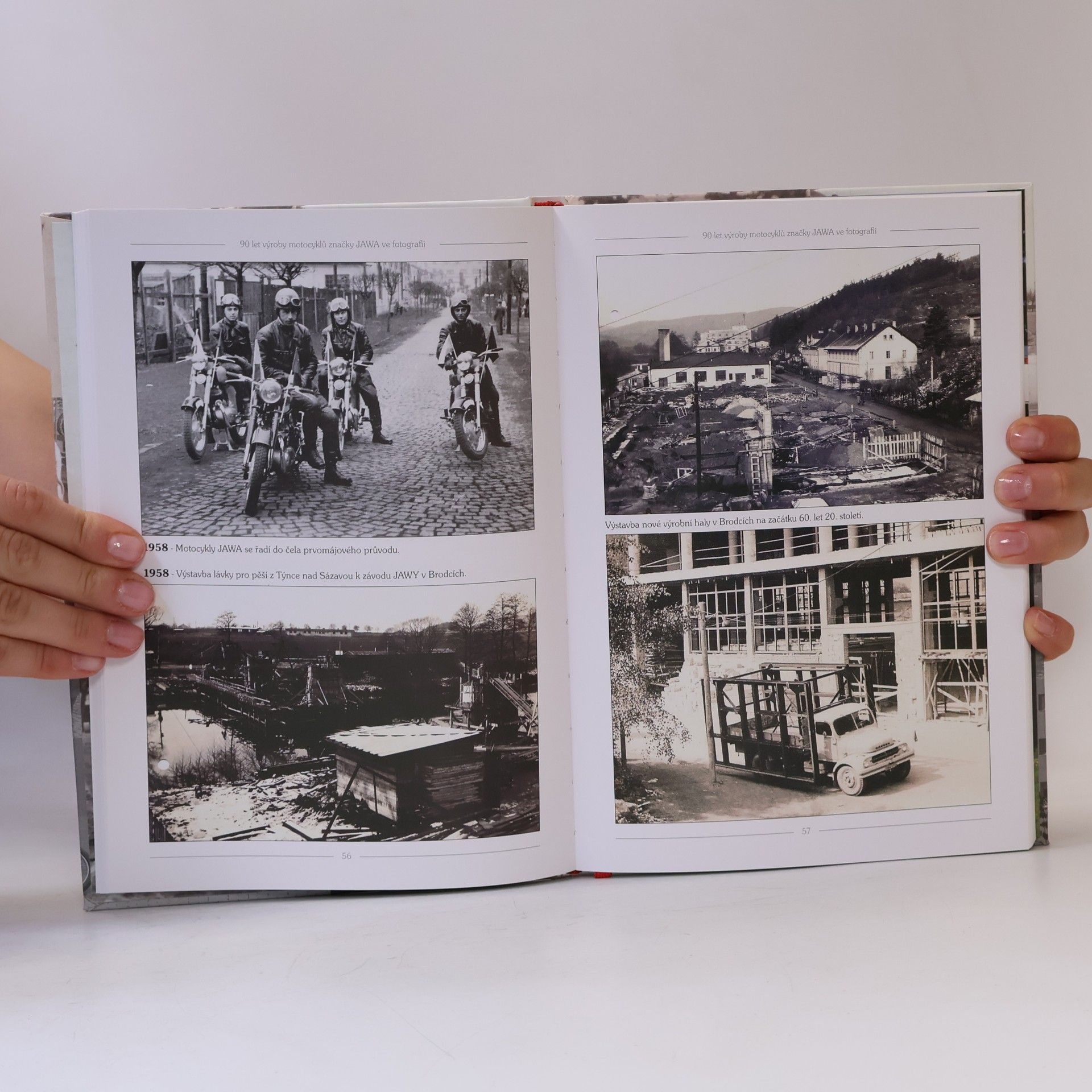 František Hruška 90 let výroby motocyklů značky Jawa ve fotografii