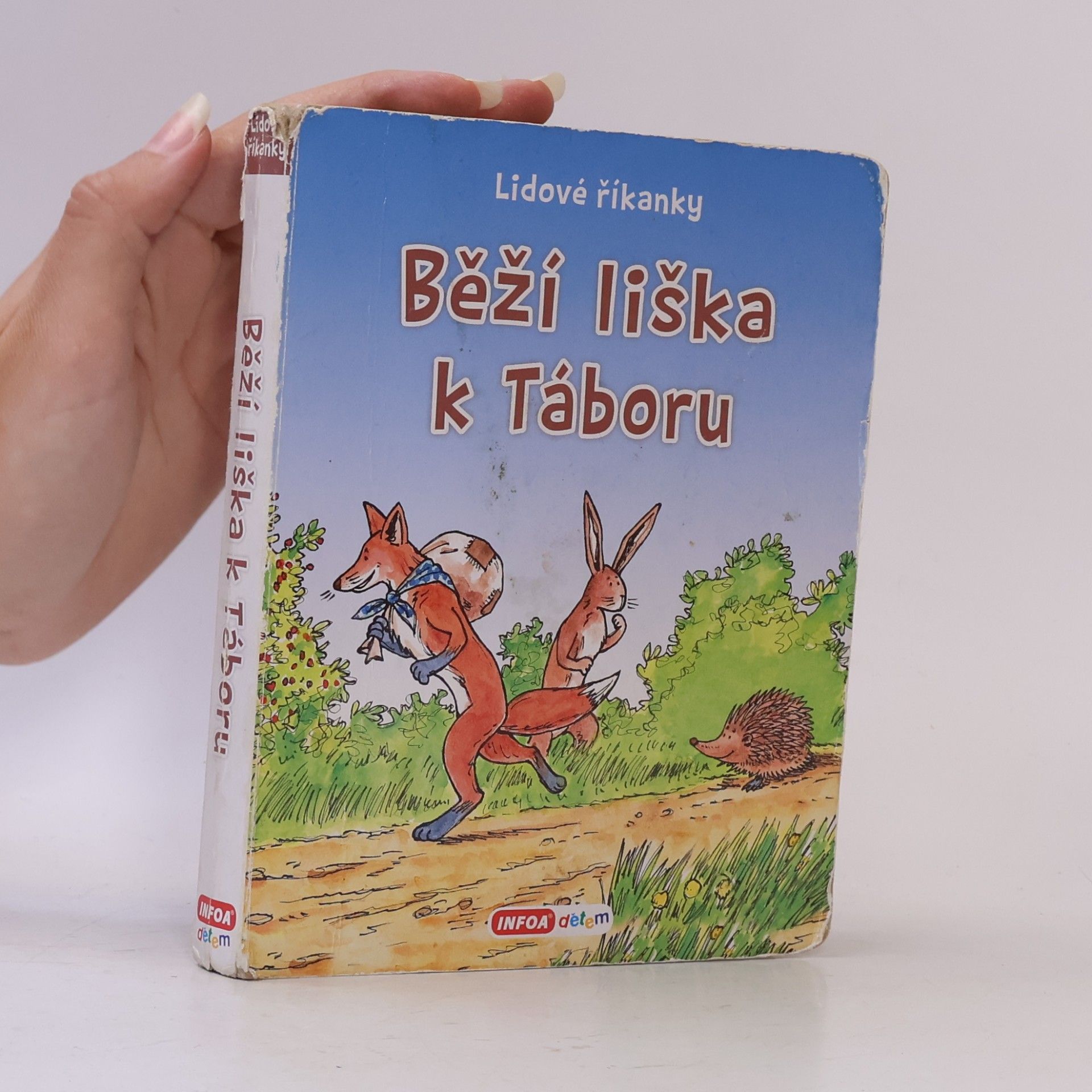 Kolektiv autorů Běží liška k Táboru - Lidové říkanky