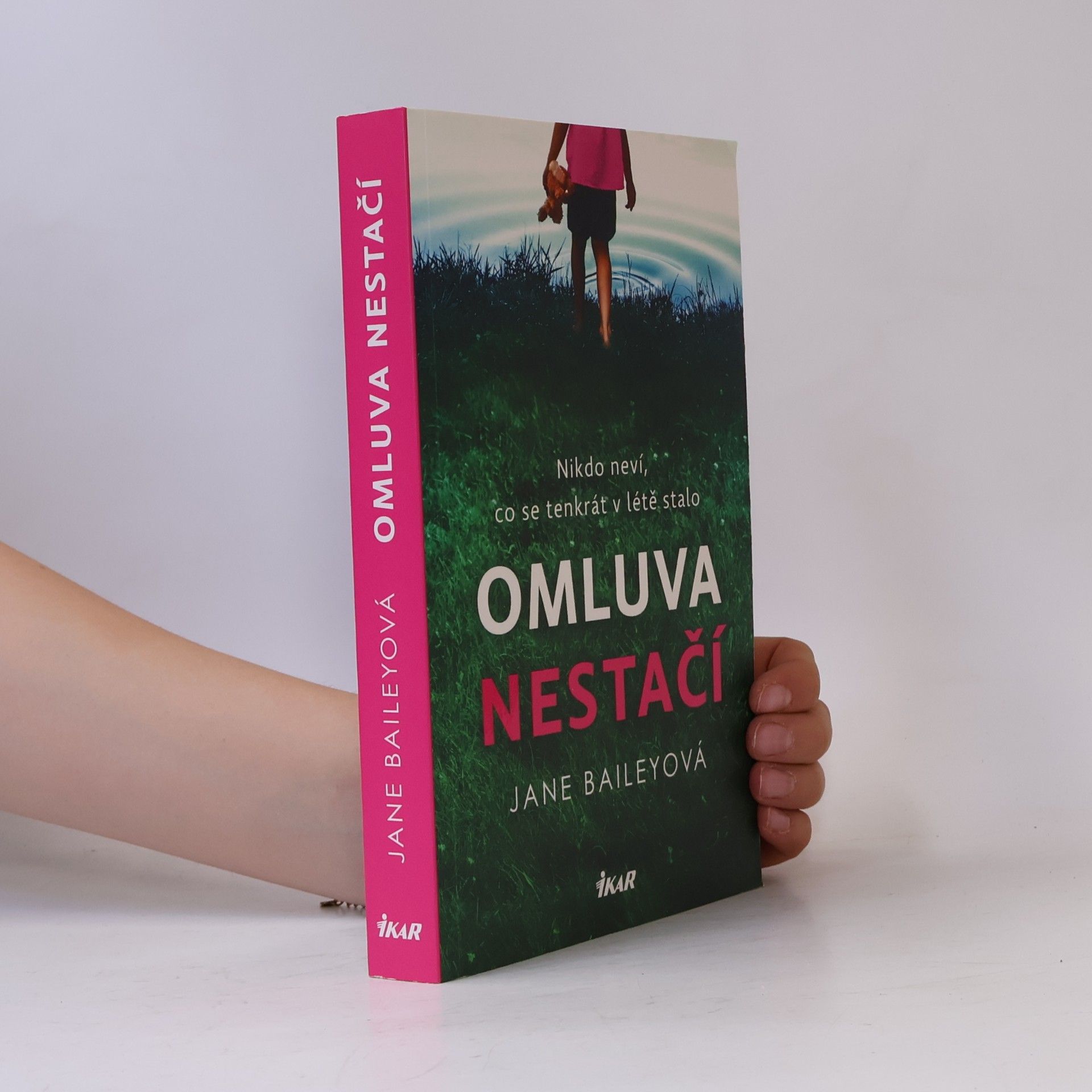 Jane Bailey Omluva nestačí