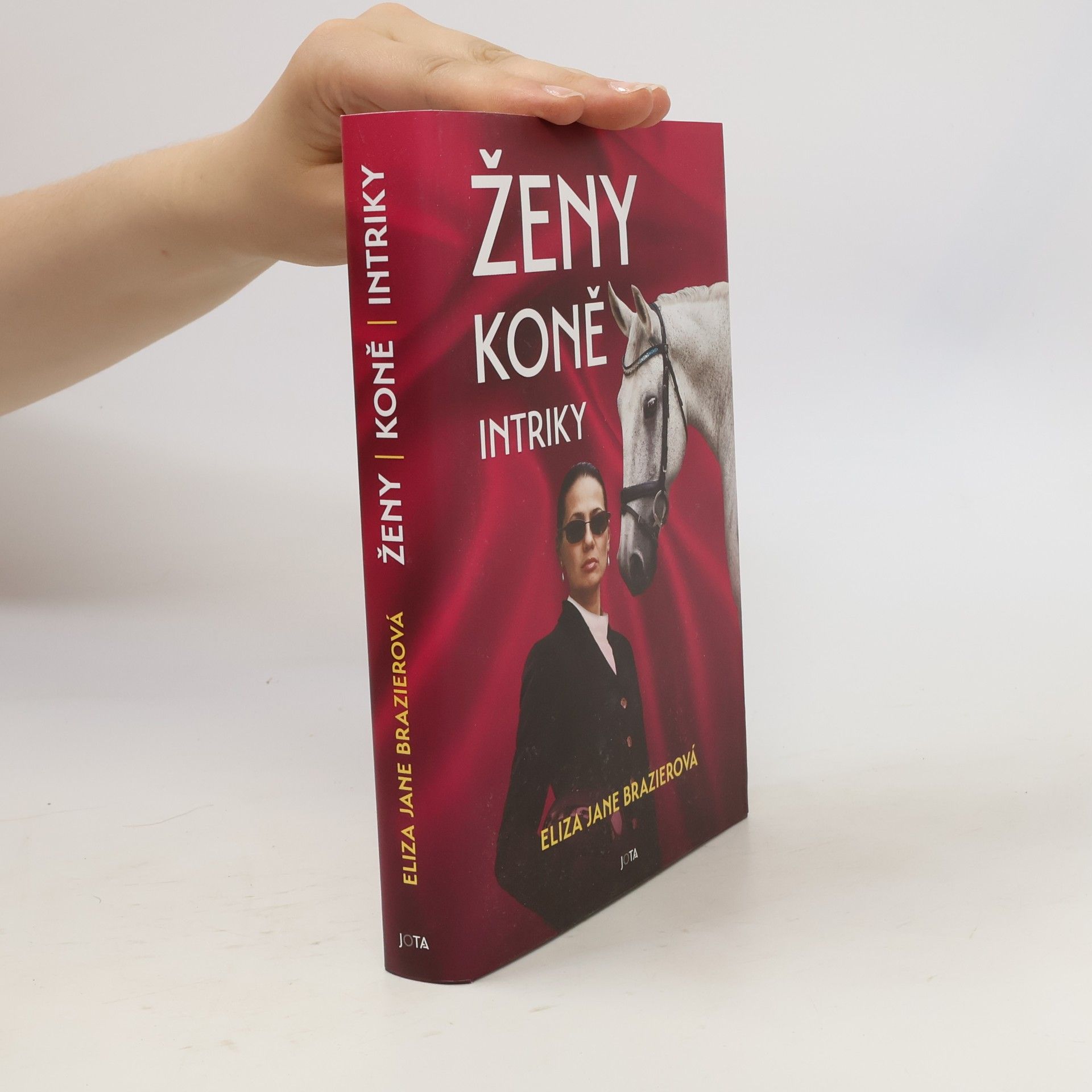 Eliza Jane Brazier Ženy, koně, intriky