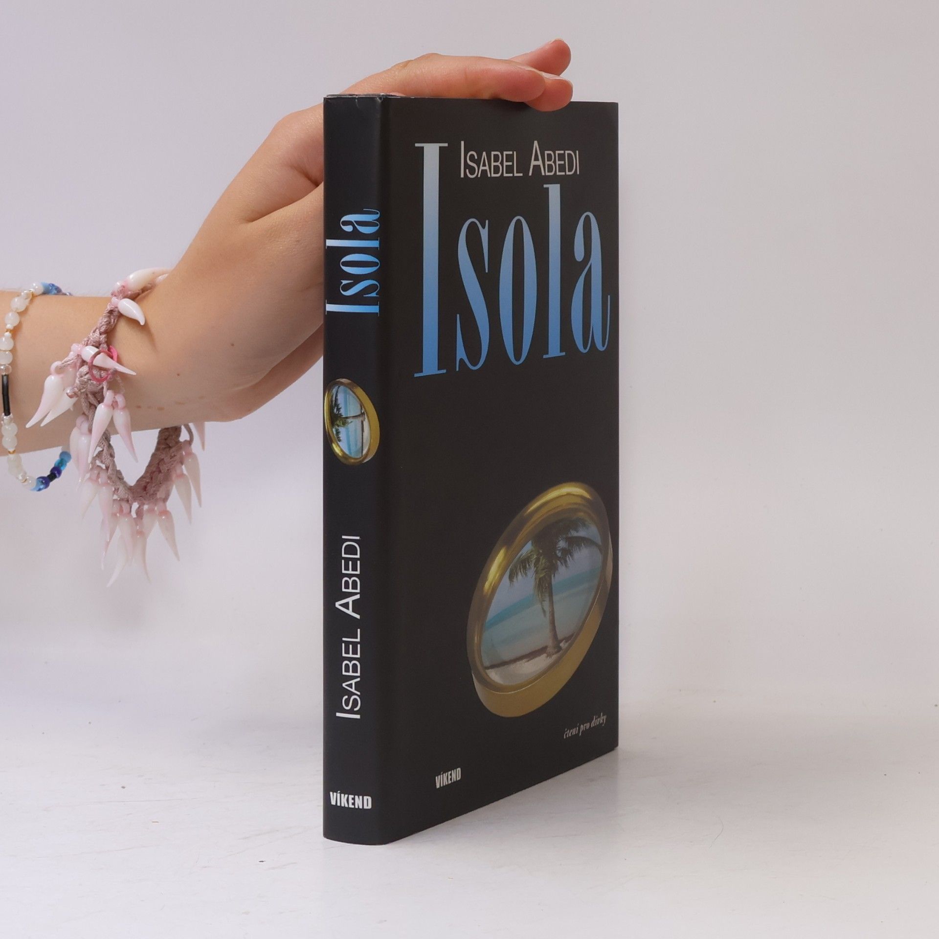 Isabel Abedi Isola