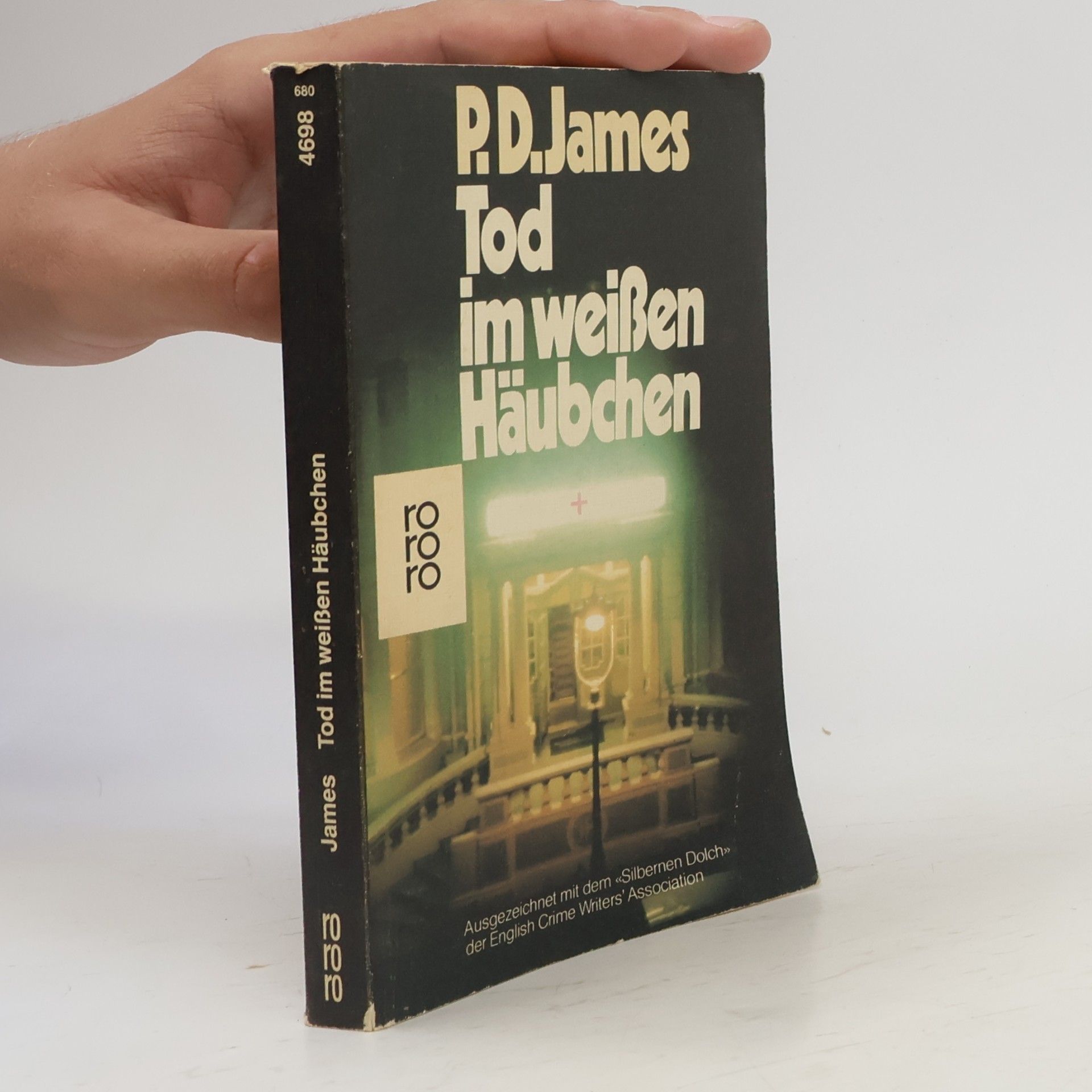 Phyllis Dorothy James Tod im weißen Häubchen