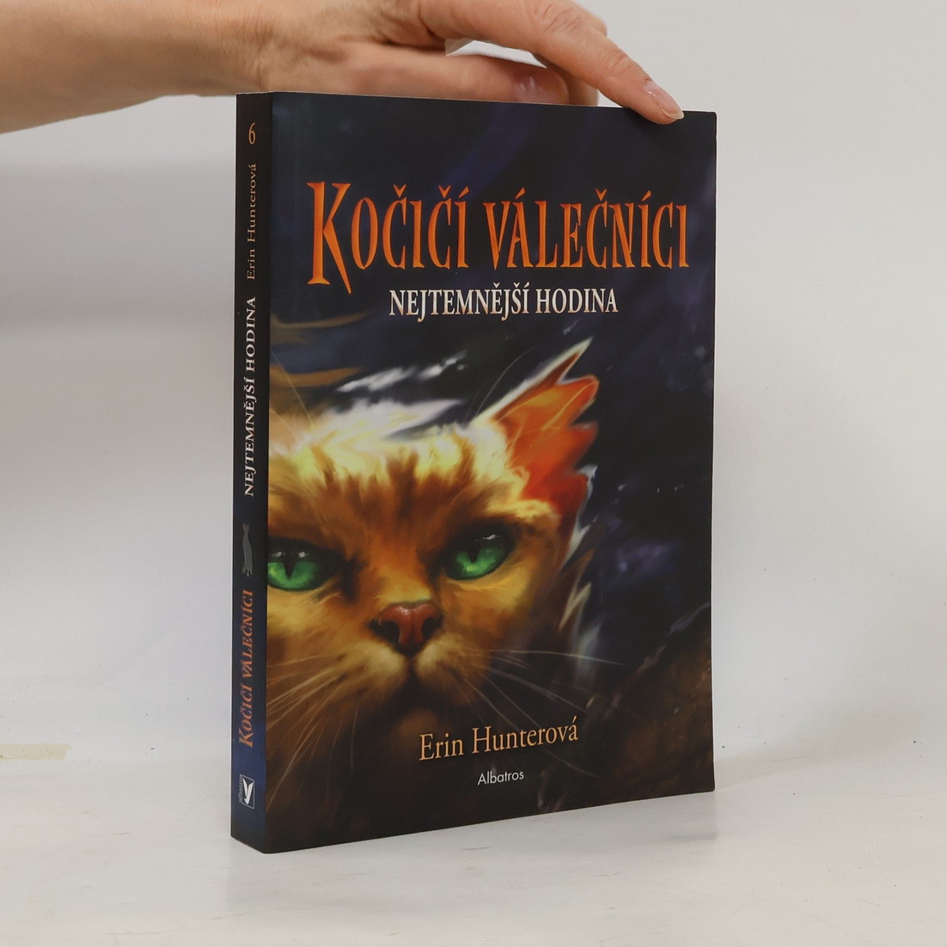 Erin Hunter Nejtemnější hodina