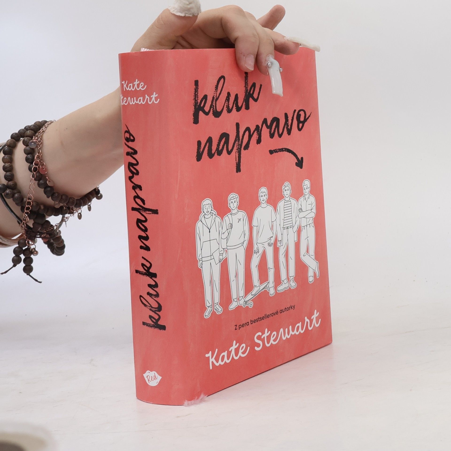 Kate Stewart Kluk napravo