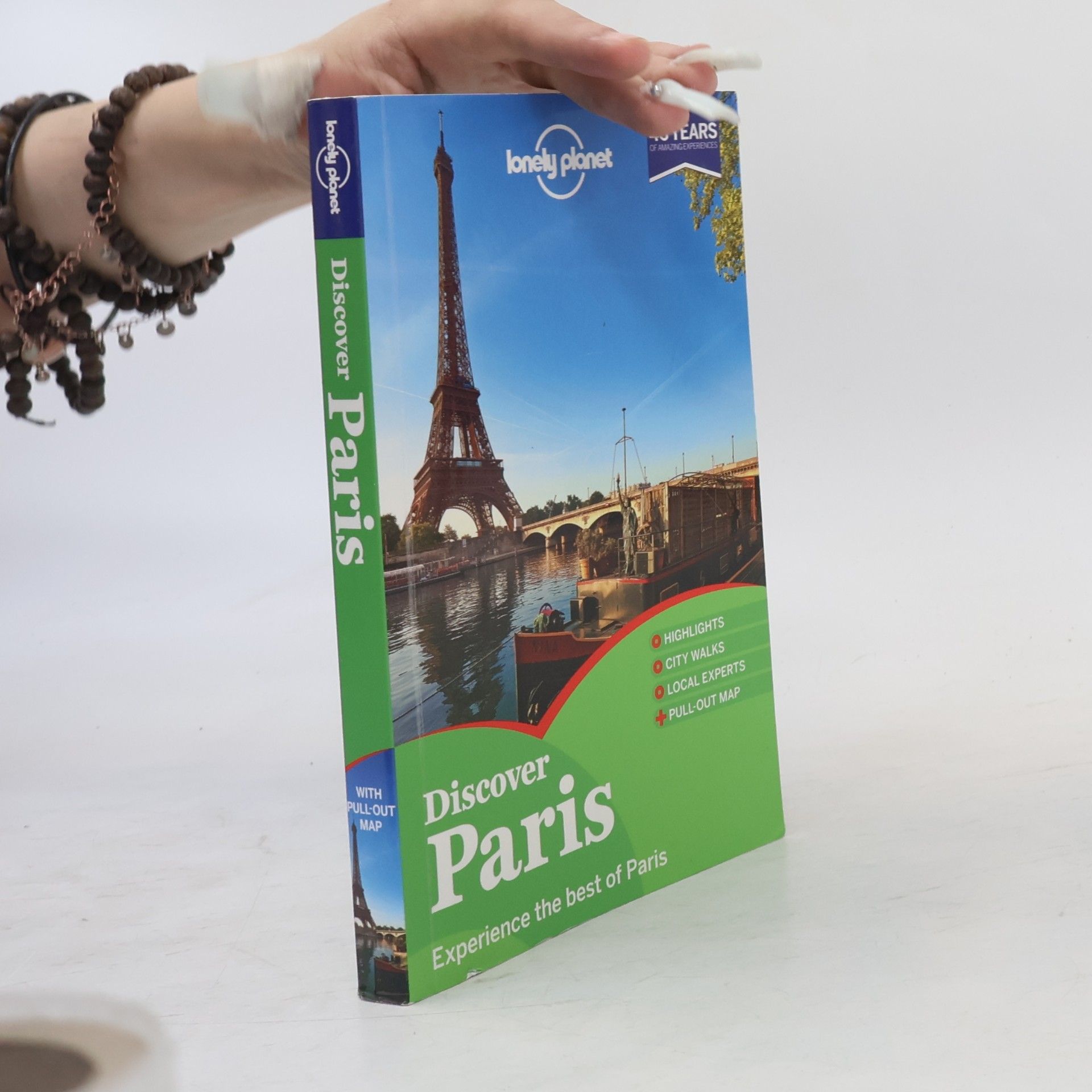 AA.VV. Discover Paris