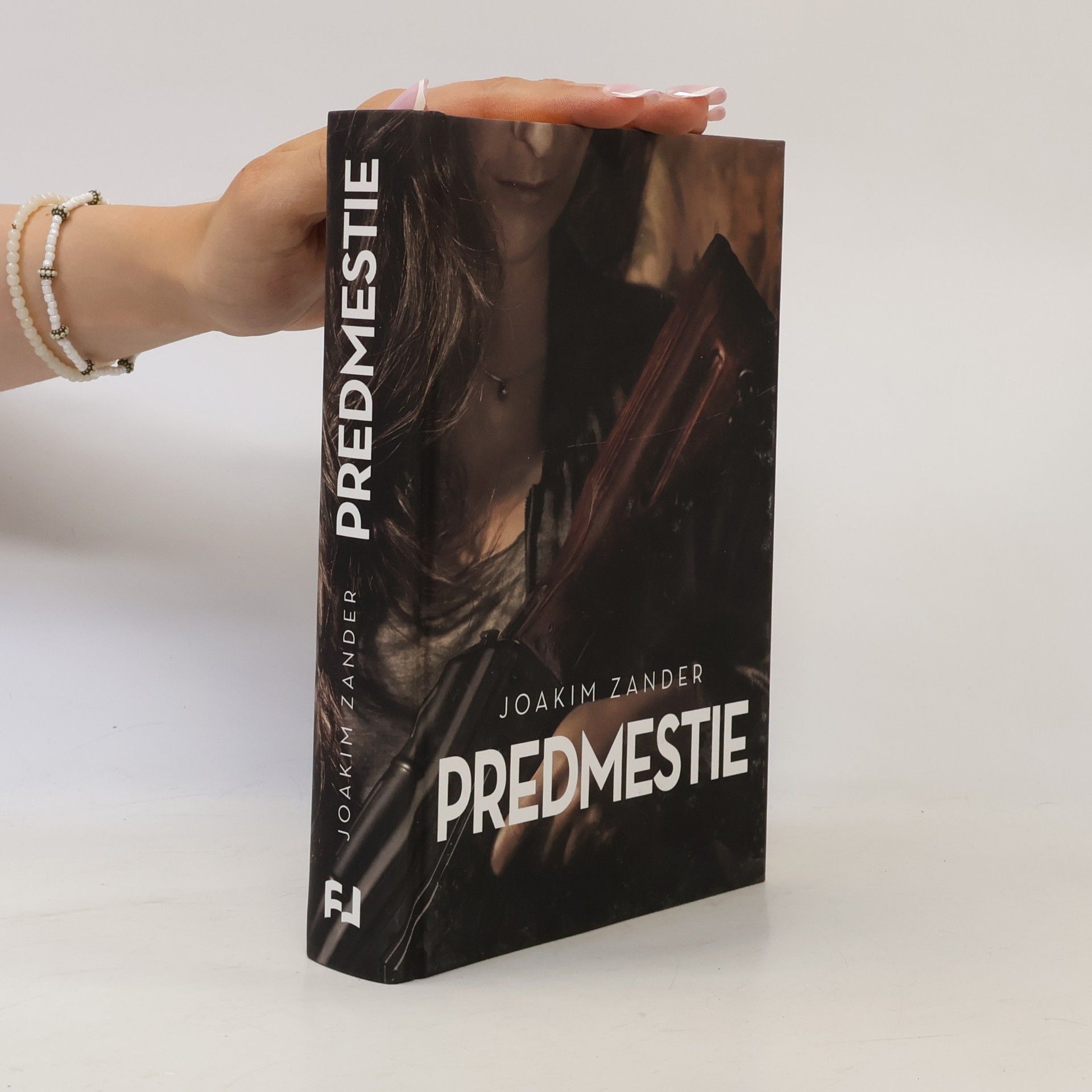 Joakim Zander Predmestie
