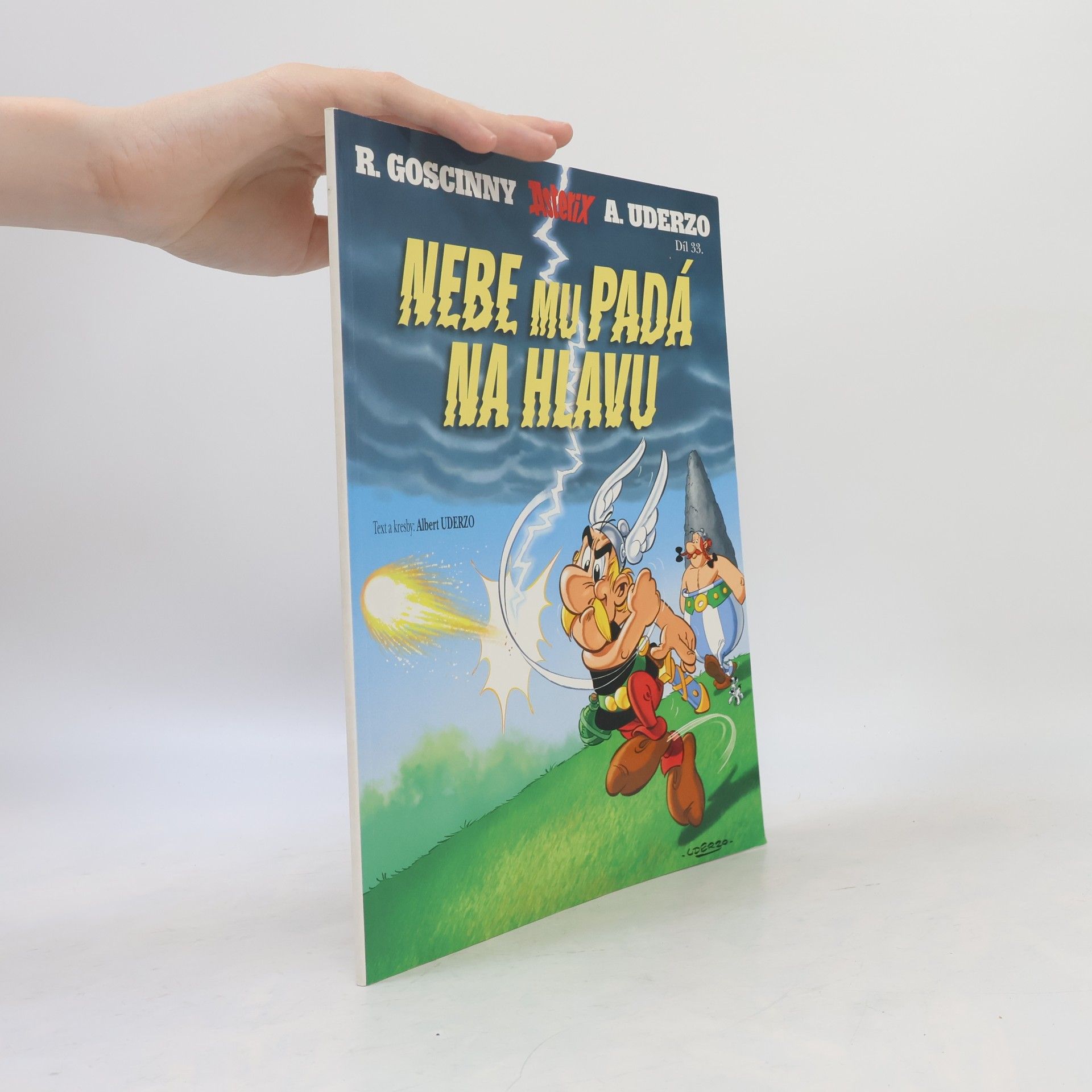 Albert Uderzo Nebe mu padá na hlavu