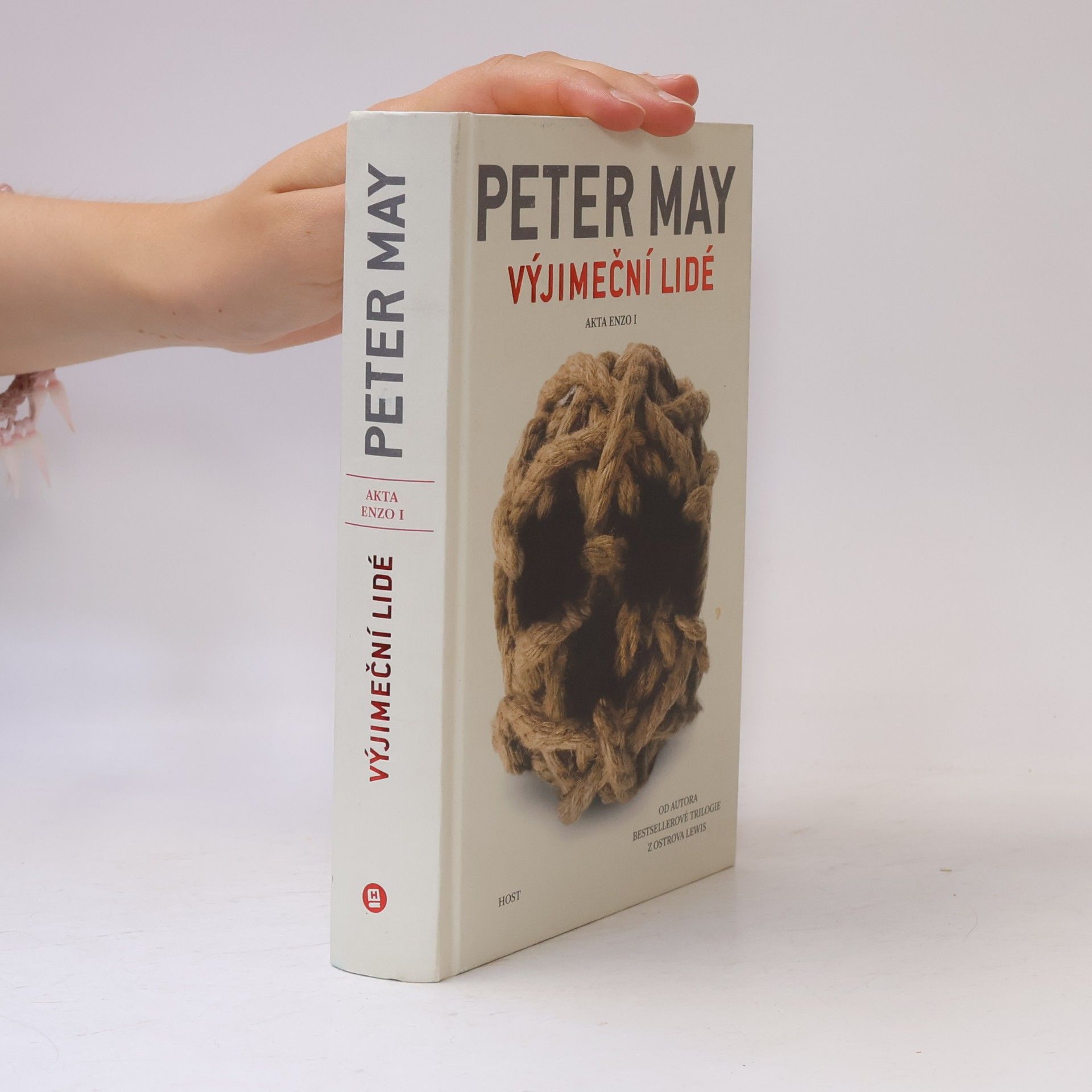 Peter May Výjimeční lidé. Akta Enzo I