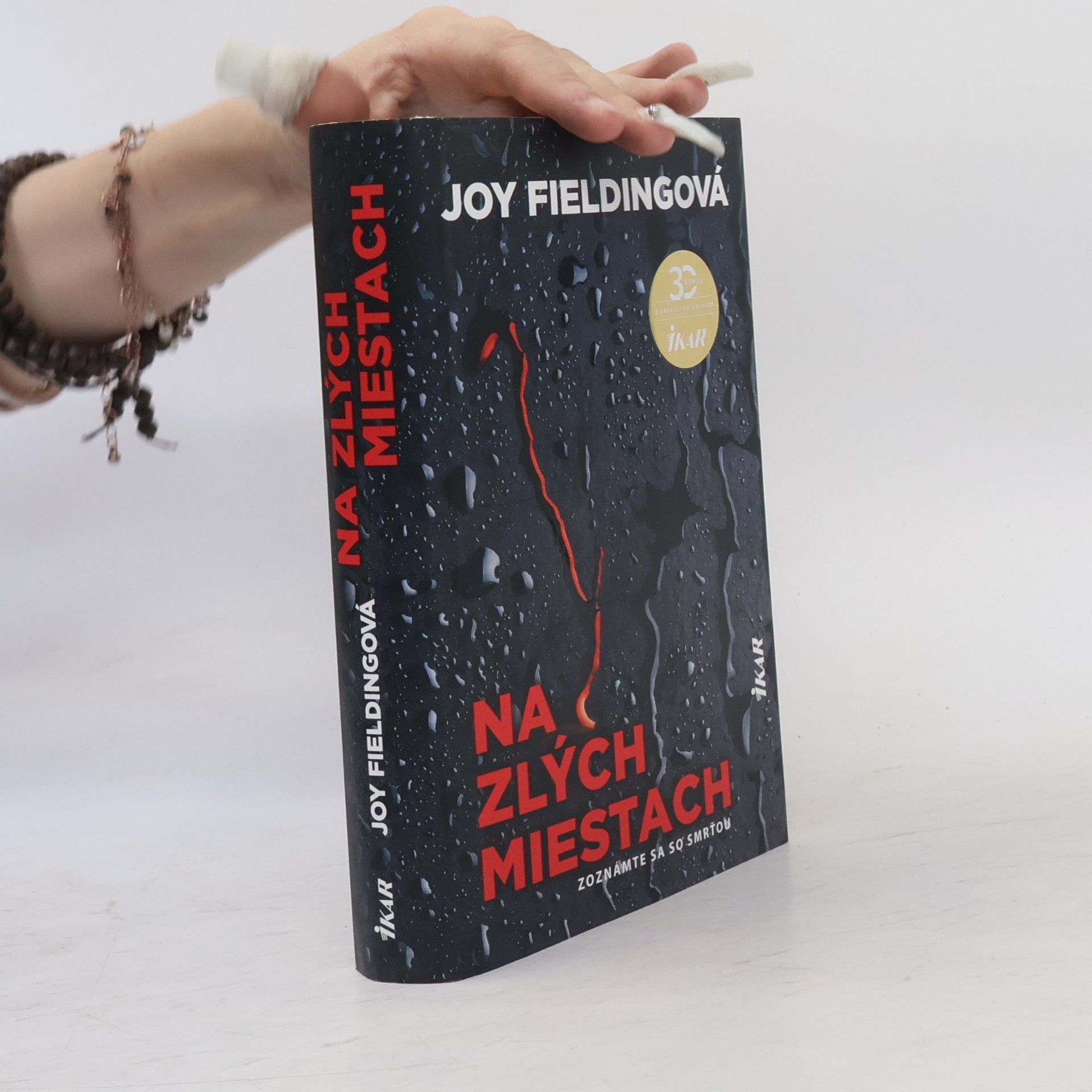 Joy Fielding Na zlých miestach