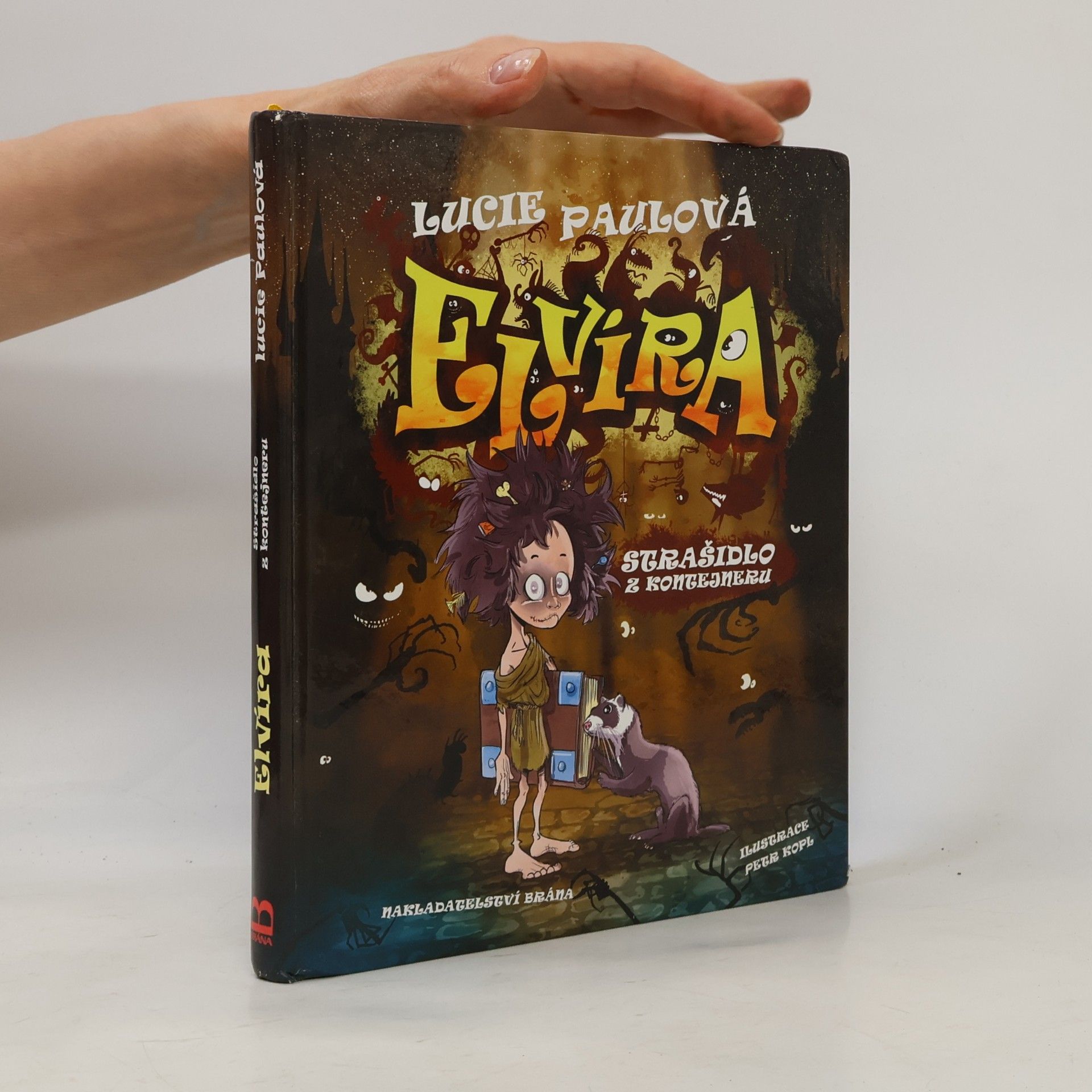 Lucie Paulová Elvíra - strašidlo z kontejneru