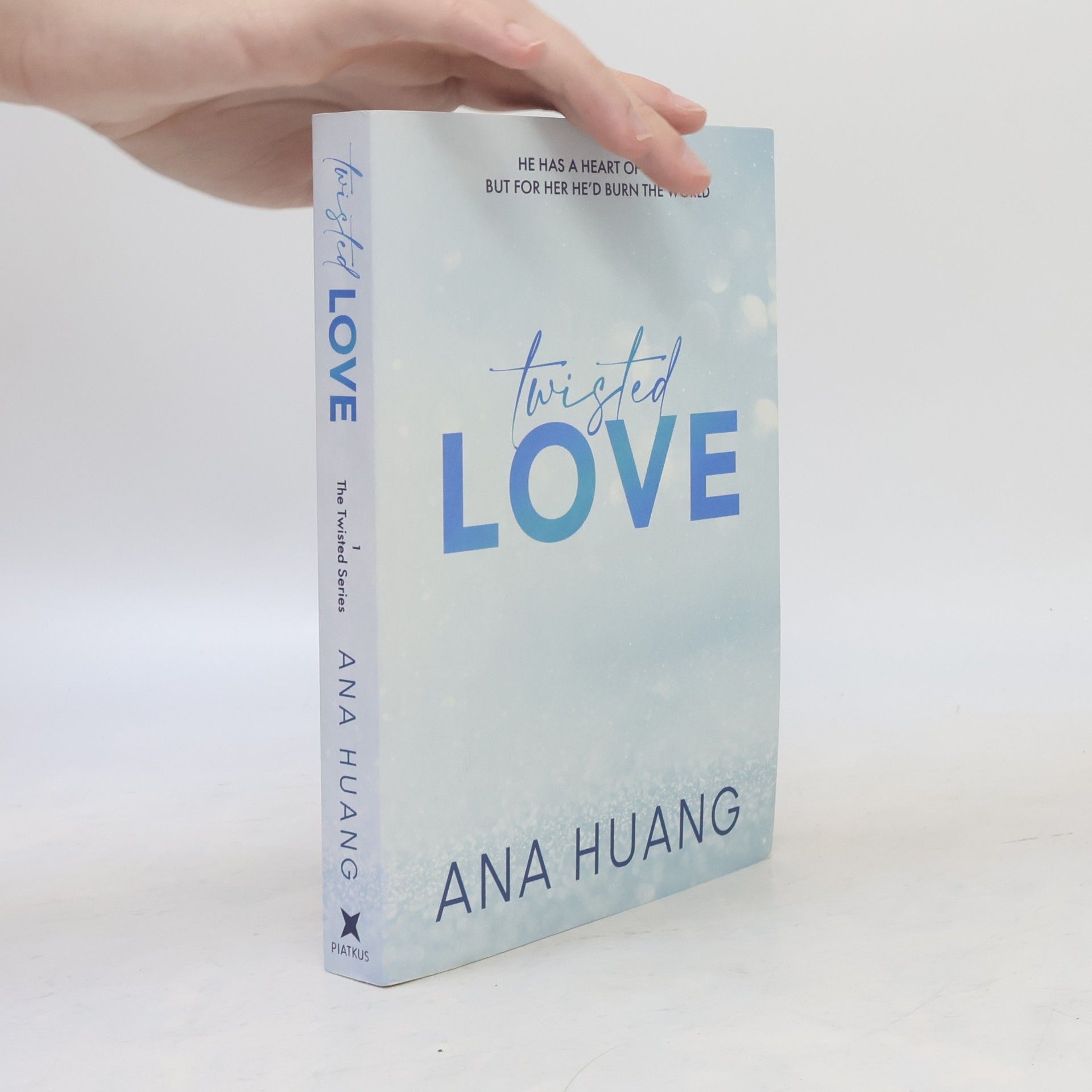 Ana Huang Twisted love. Twisted book one