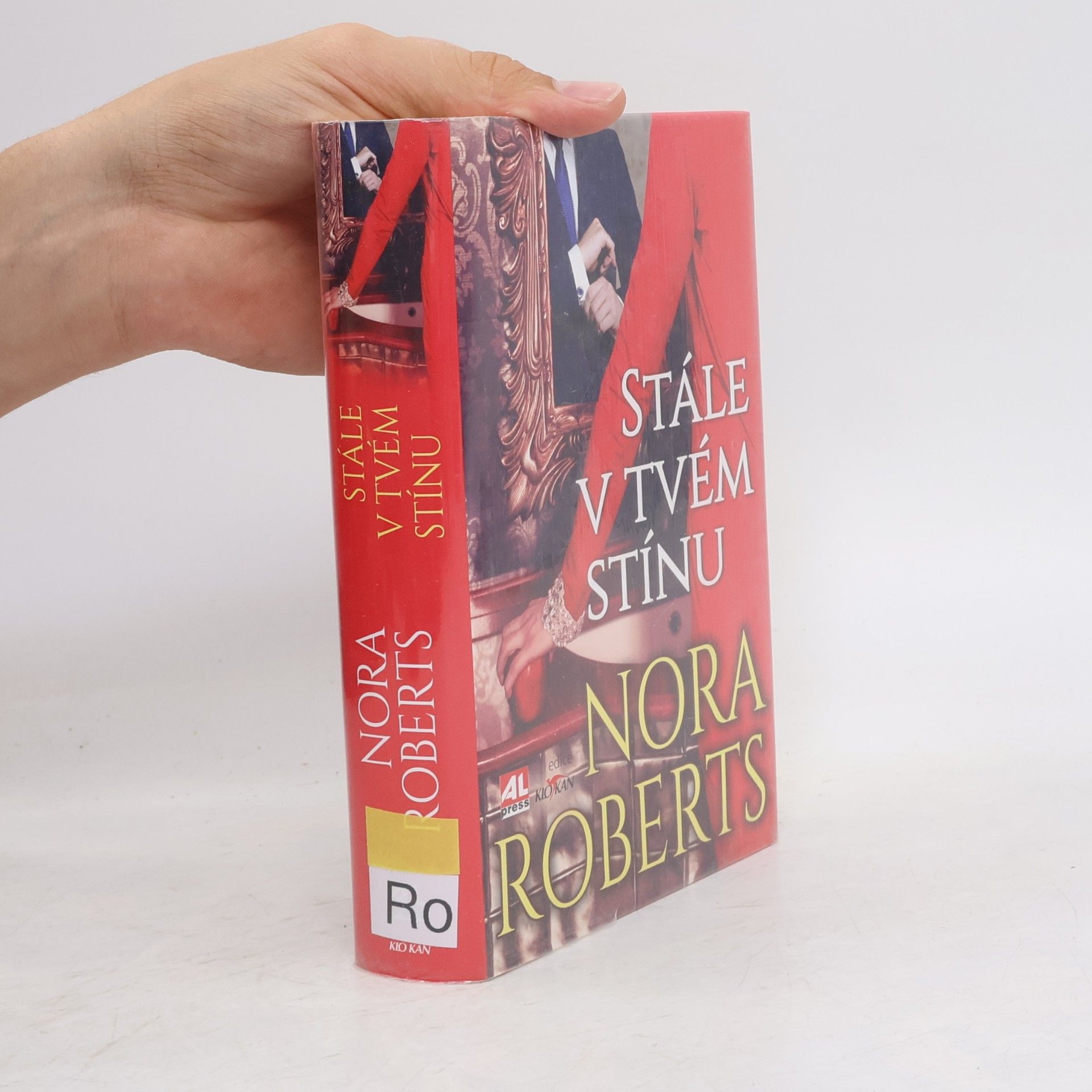 Nora Roberts Stále v tvém stínu
