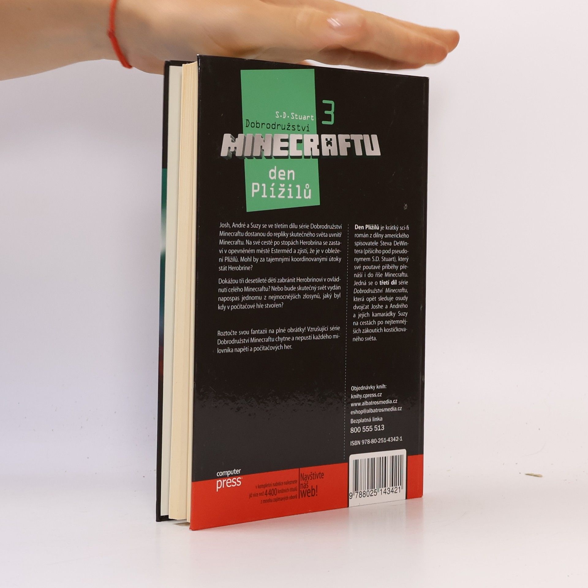 S. D. Stuart Dobrodružství Minecraftu. 3, Den Plížilů