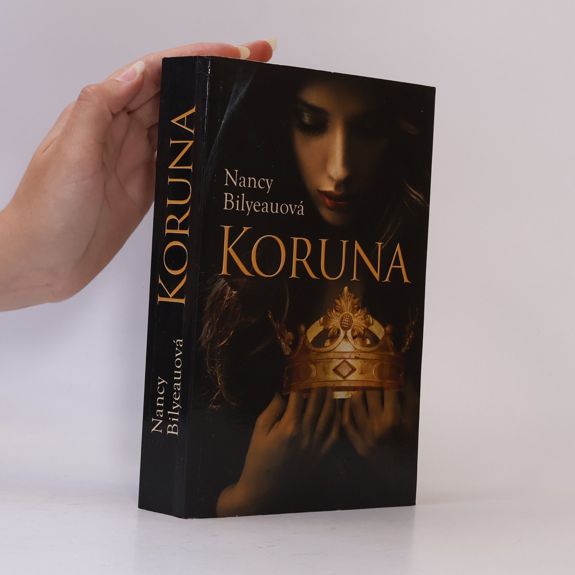 Nancy Bilyeau Koruna