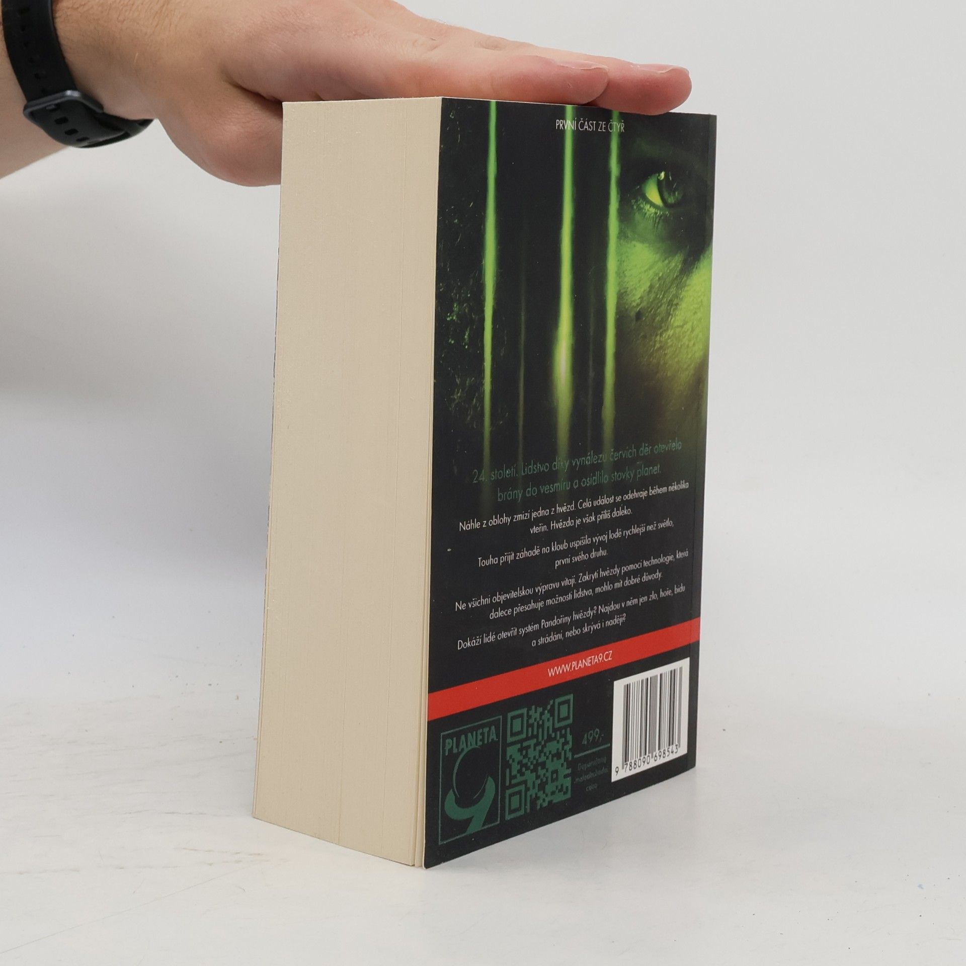 Peter F. Hamilton Sága Společenství 1. Pandořina hvězda - Bariéra