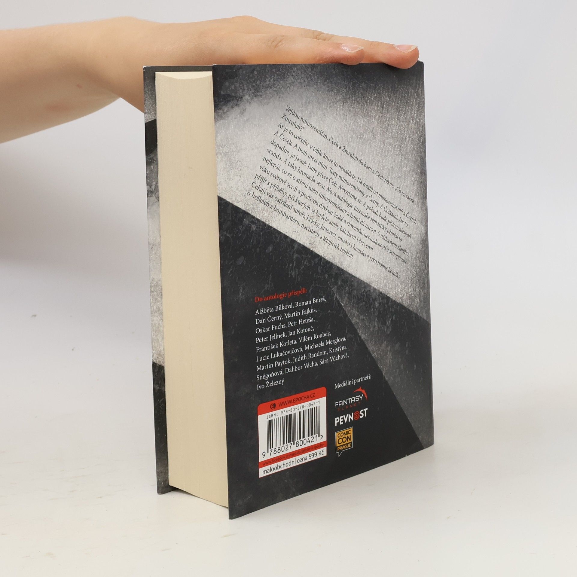 Collectif d'auteurs Krásky a vetřelci
