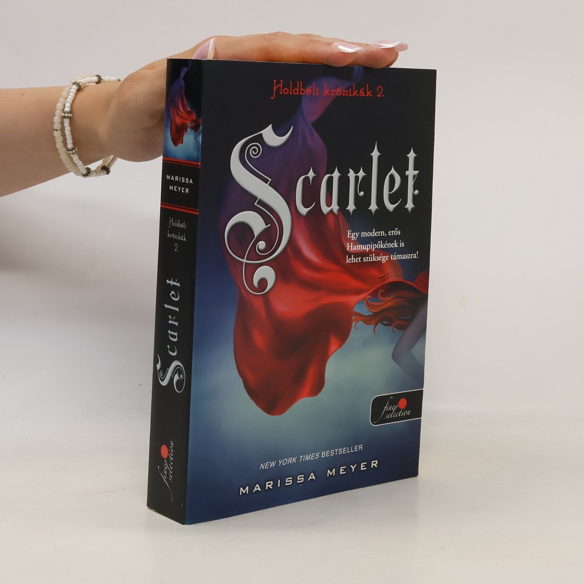Marissa Meyer Holdbéli krónikák - 2: Scarlet