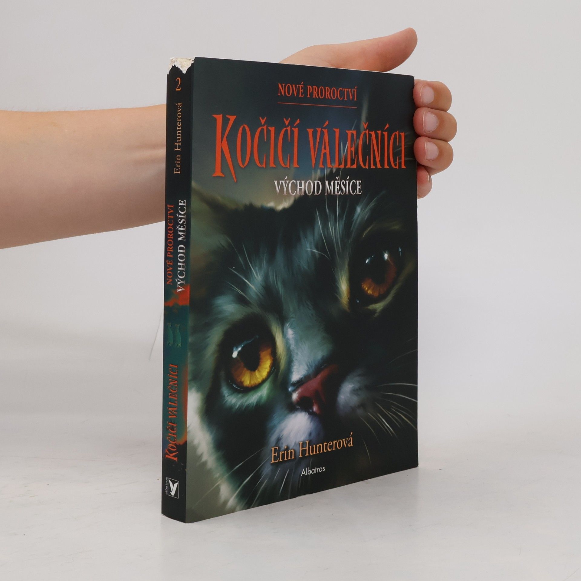 Erin Hunter Východ měsíce