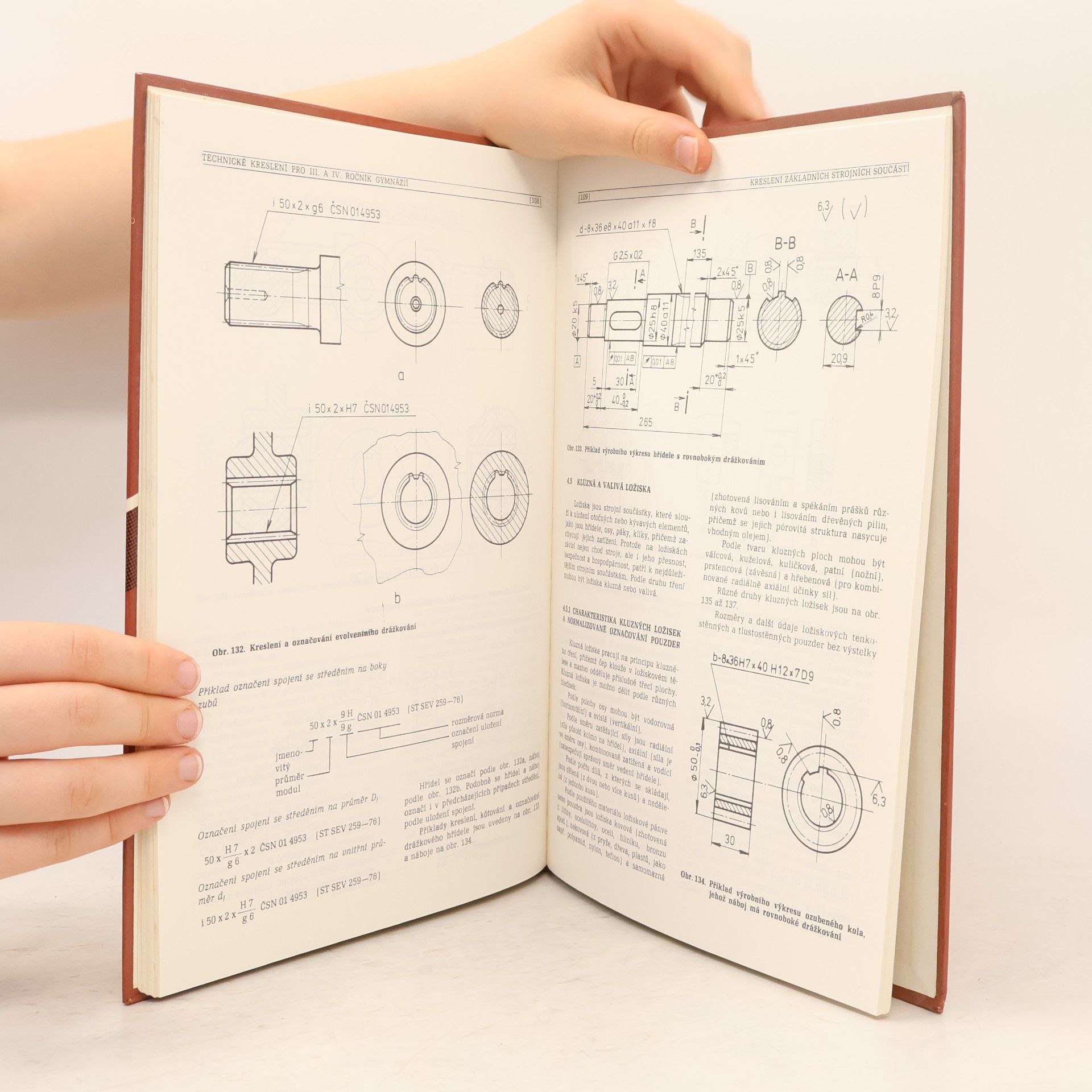 Autorenkollektiv Technické kreslení pro III. a IV. ročník gymnázií