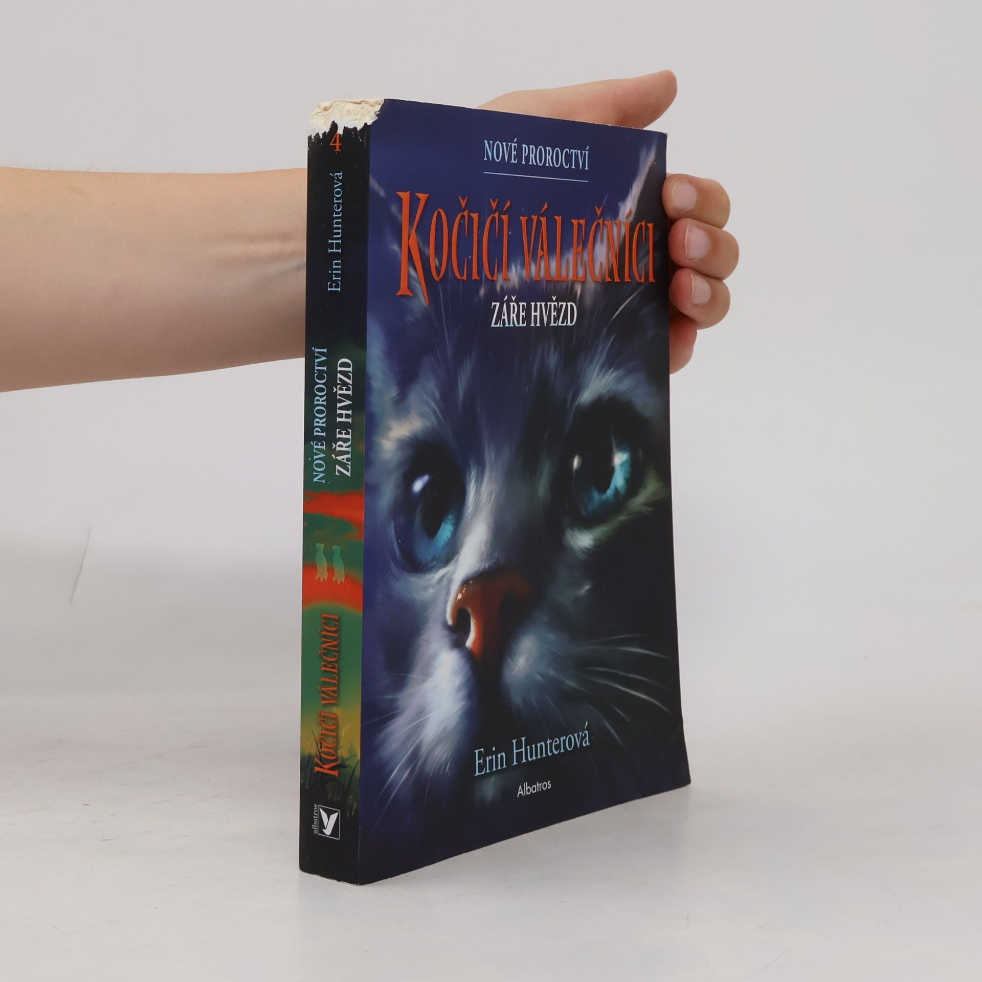 Erin Hunter Kočičí válečníci : nové proroctví. Záře hvězd