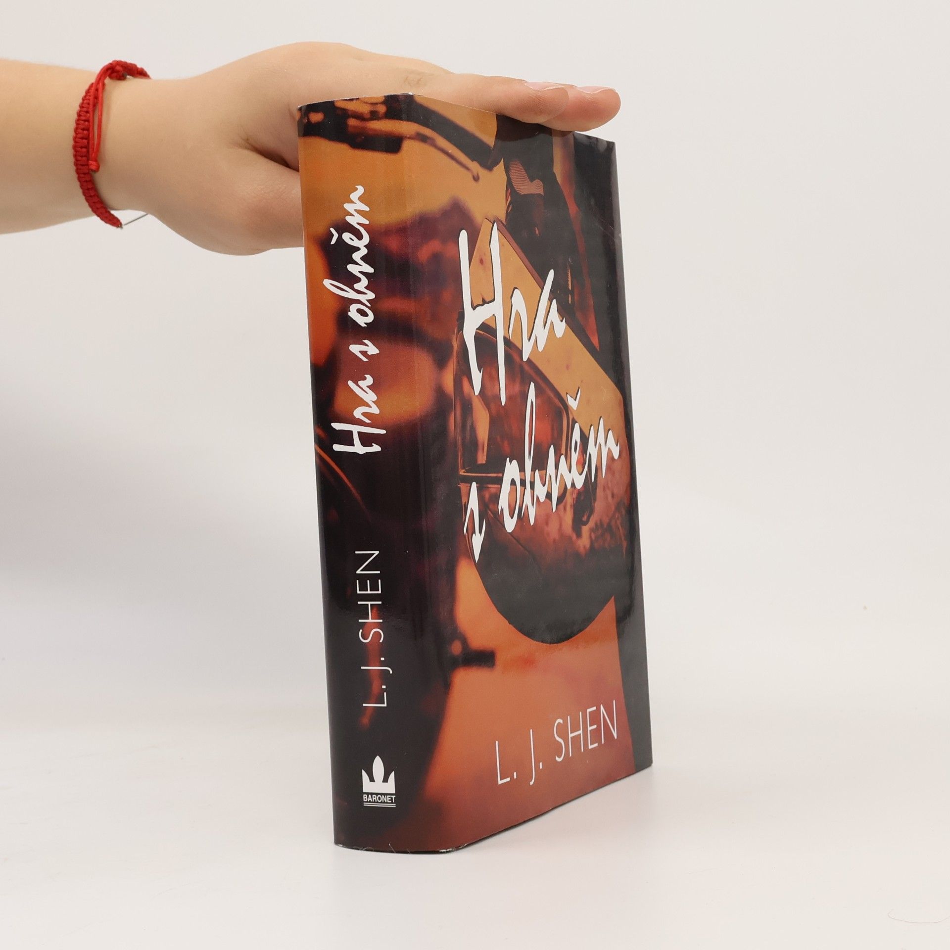 L. J. Shen Hra s ohněm